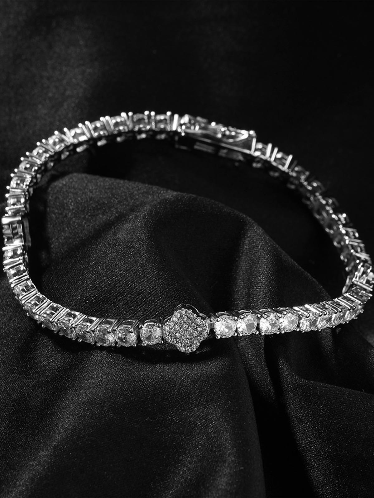 Copper-Inlaid Zircon Fully-Paved Clover Bracelet