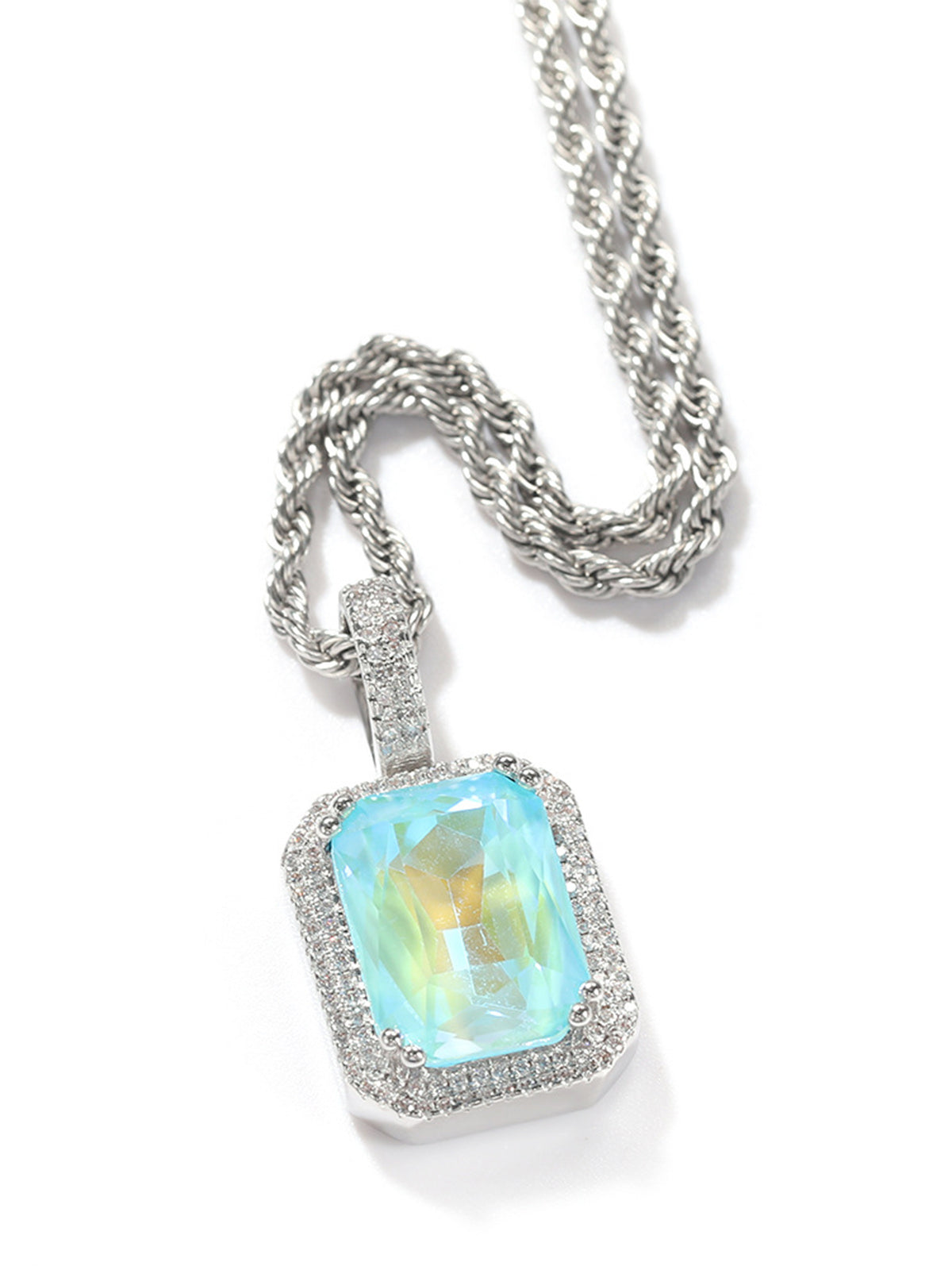 Collier en pierres précieuses carrées fluorescentes