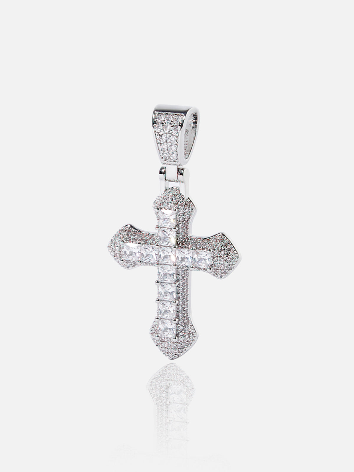 Collier croix entièrement pavé
