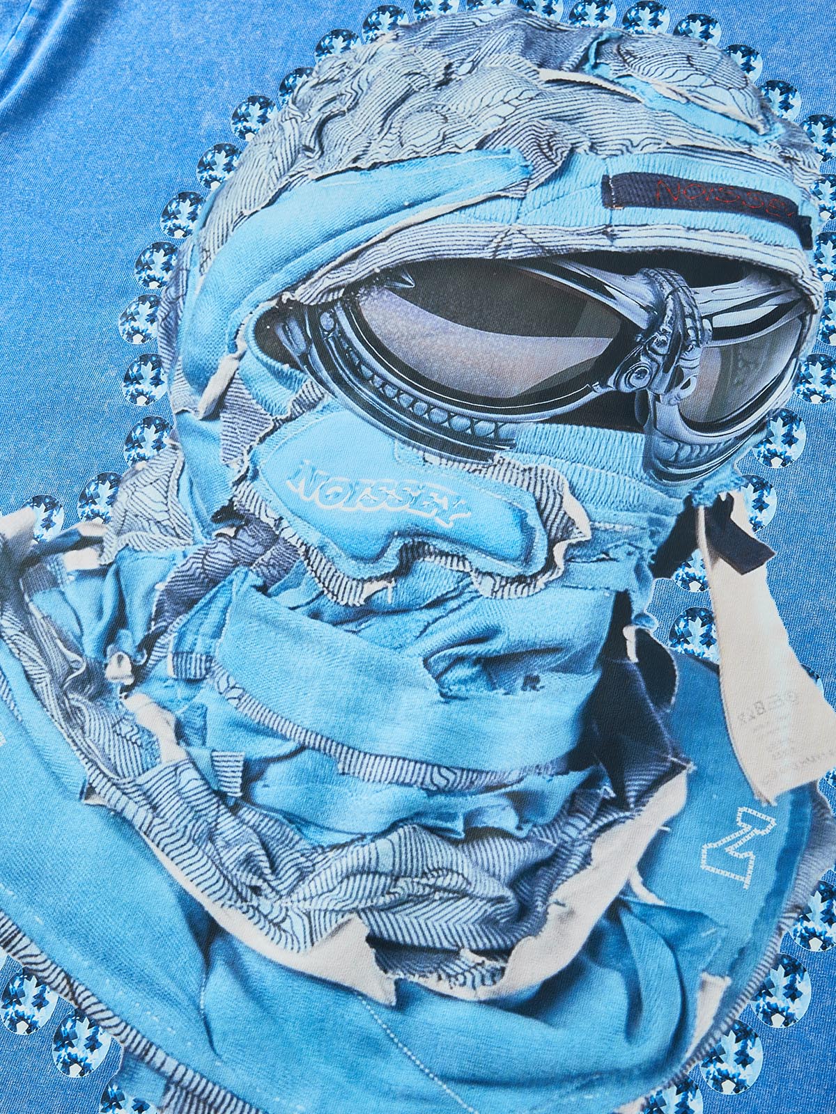 Exclusive blue functional mask print T-shirt