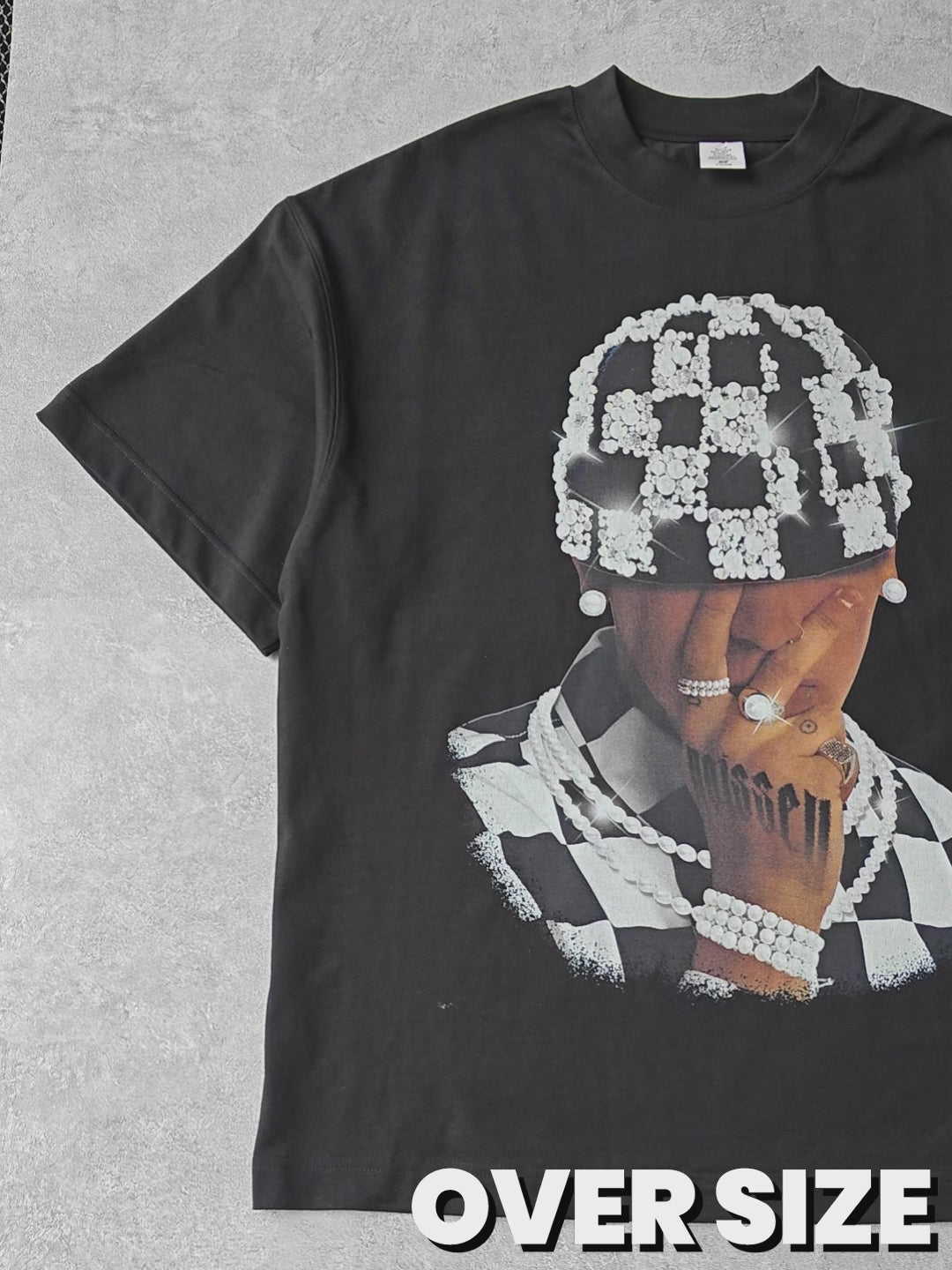 Wearing black and white checkered pearl beanie boy print T-shirt
