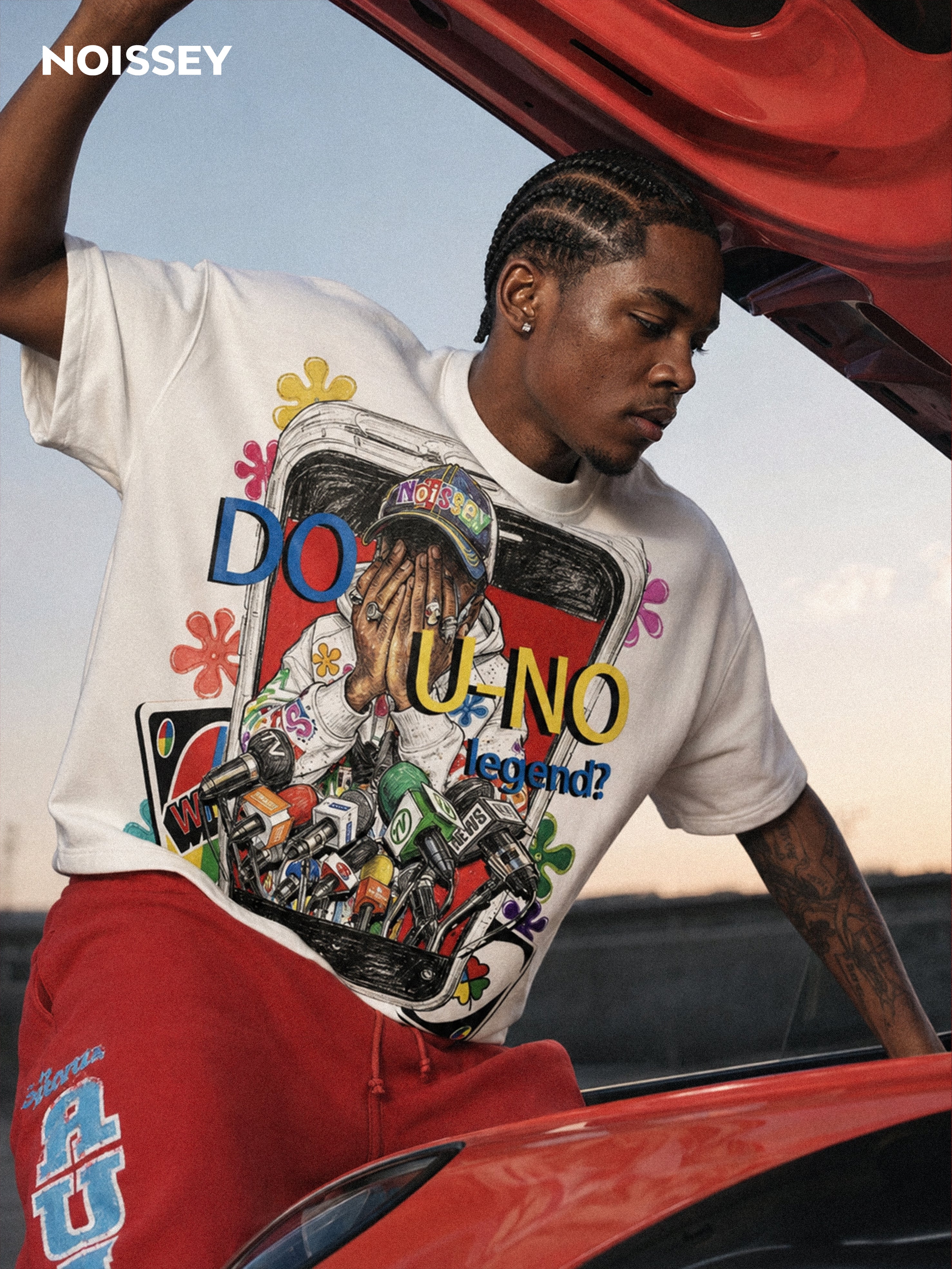 Camiseta NOISSEY con diseño de grafiti «¿TÚ LO SABES, leyenda?» - Negro / Blanco roto