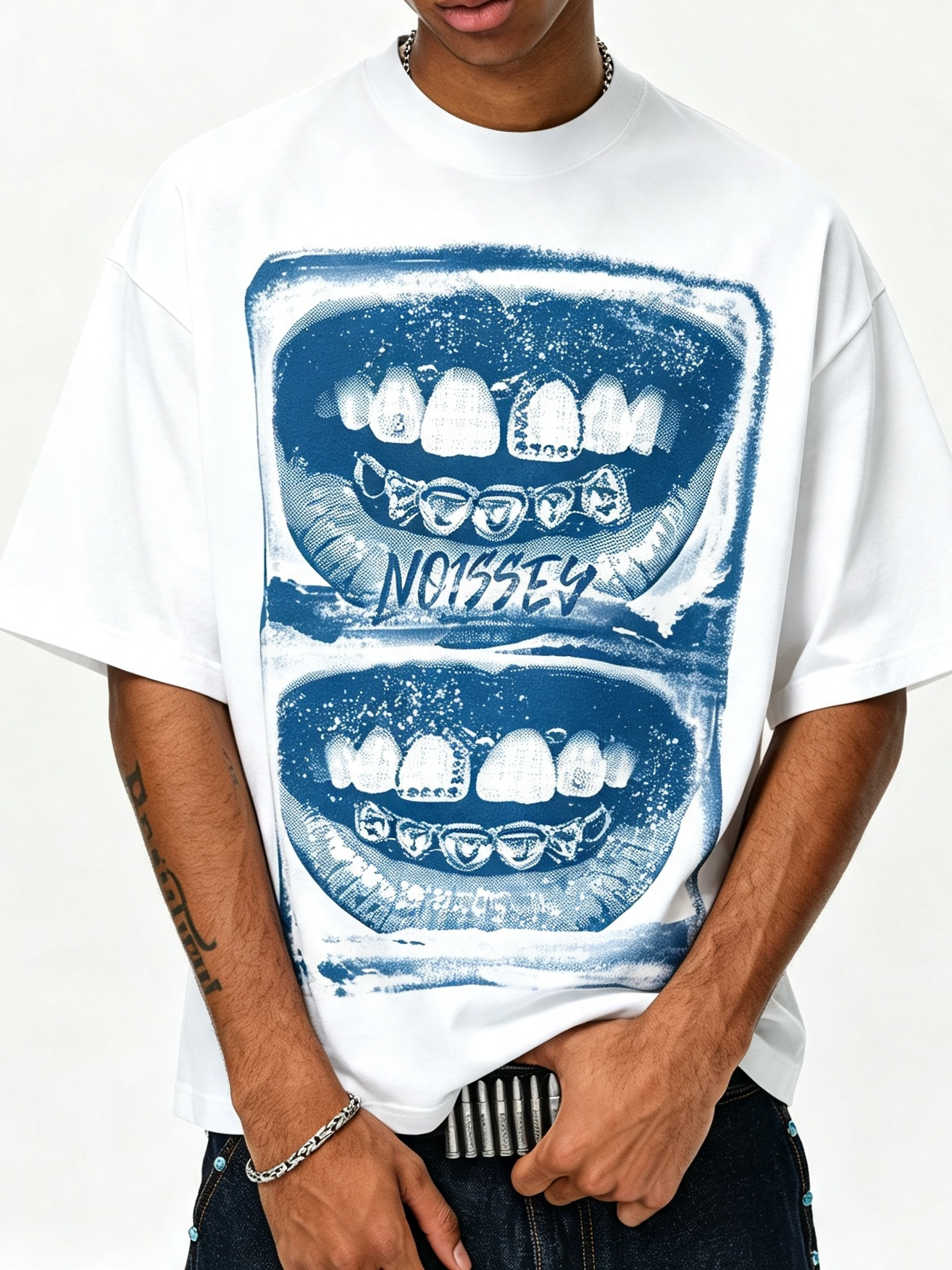 NOISSEY Blue Screen & Diamond Grillz Lips Boxy T-Shirt