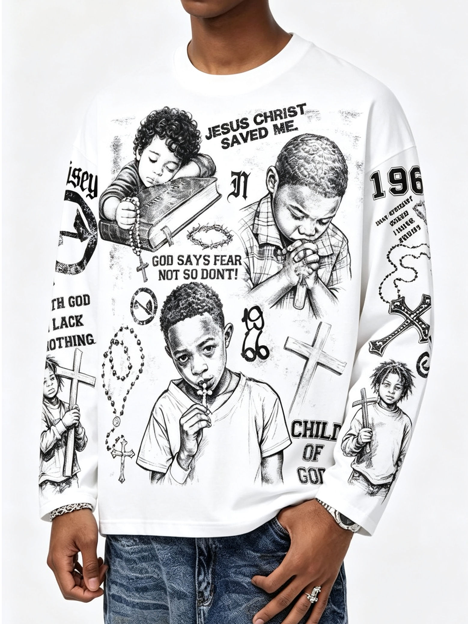 NOISSEY Grafisches Langarm-T-Shirt „Child of God“ mit Skizze betender Kinder – Reinweiß