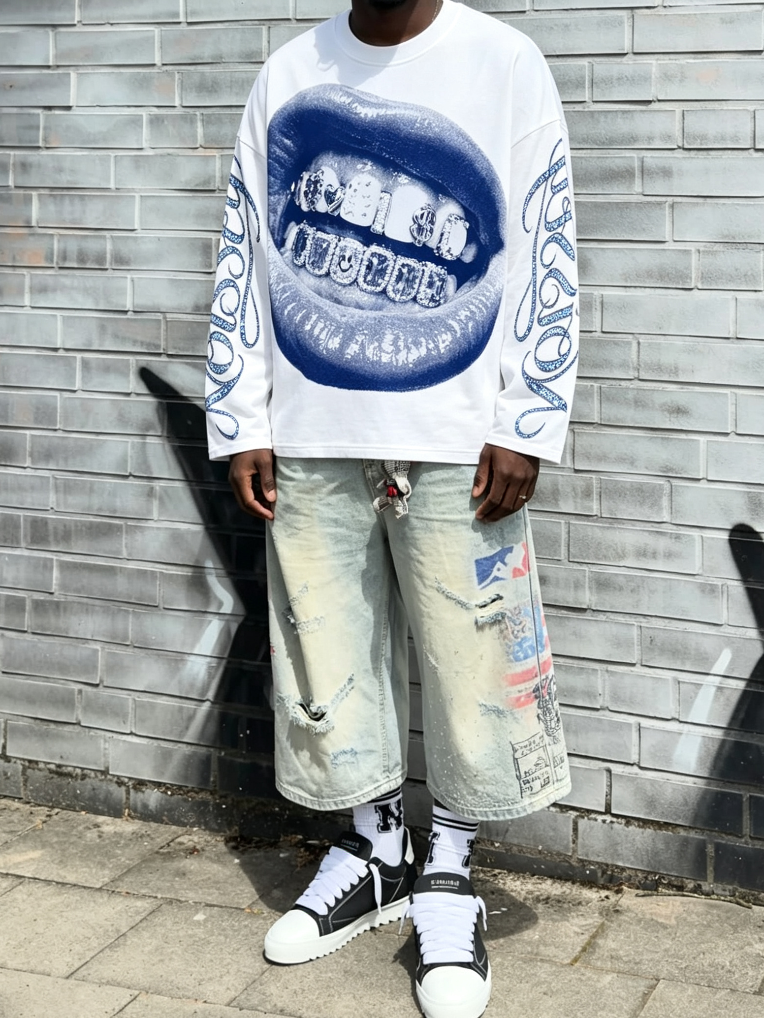 NOISSEY Blue Cyan Grillz Lips Graphic Long Sleeve Tee - White