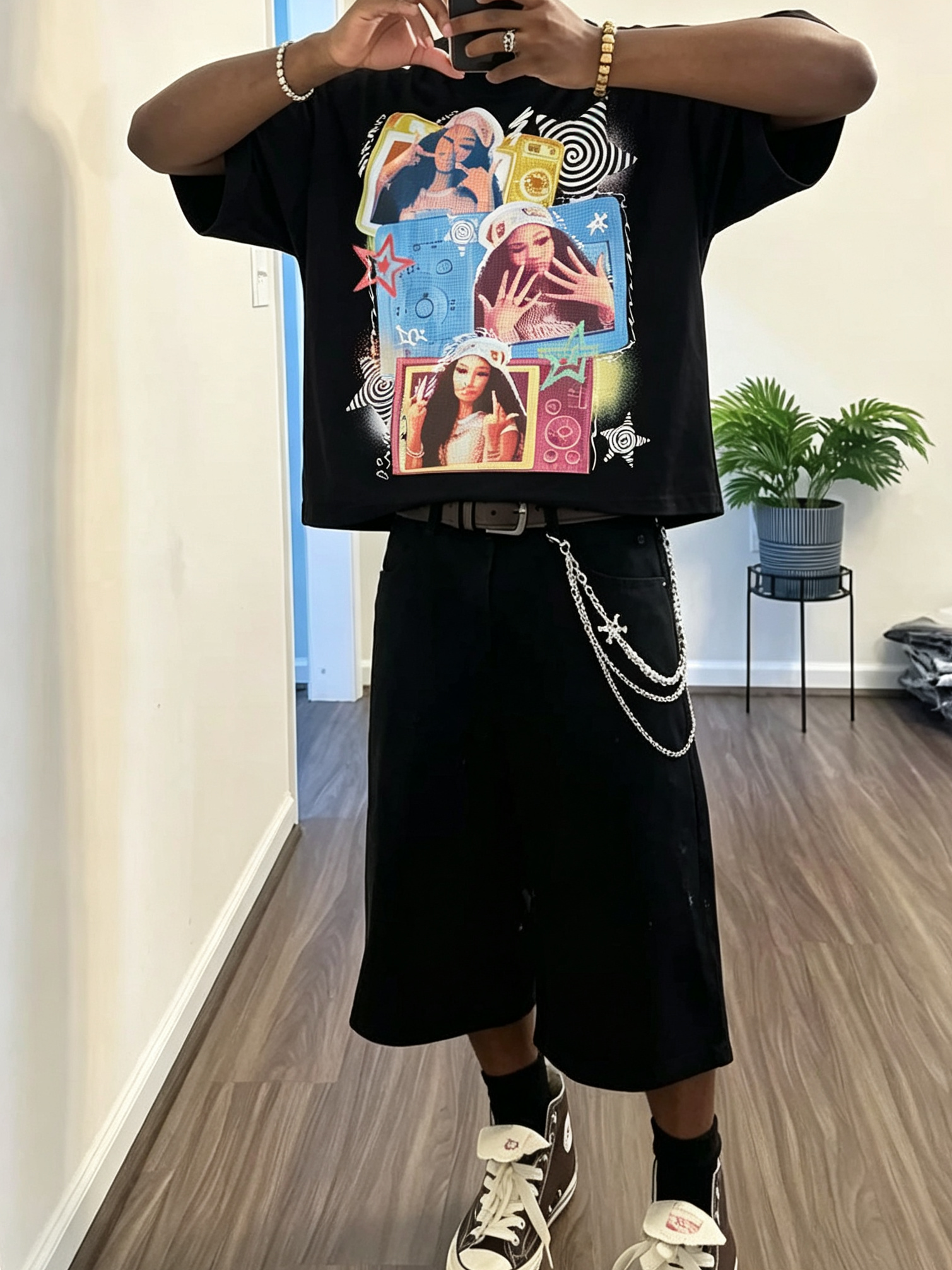NOISSEY Pop Art Multi-Camera It-Girl Graphic Boxy Tee