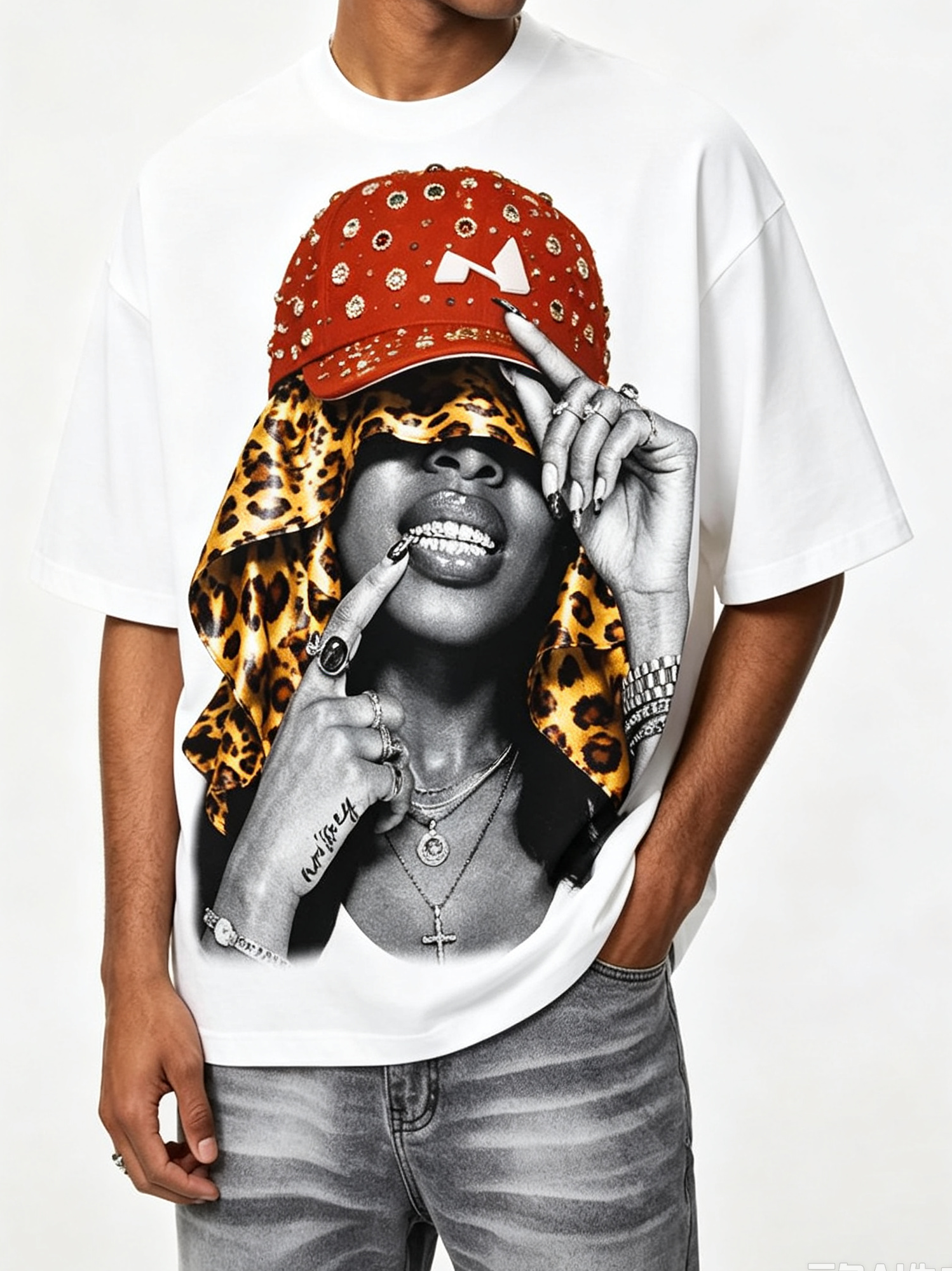 NOISSEY Rhinestone Red Cap & Leopard Girl Graphic Heavyweight Boxy Tee