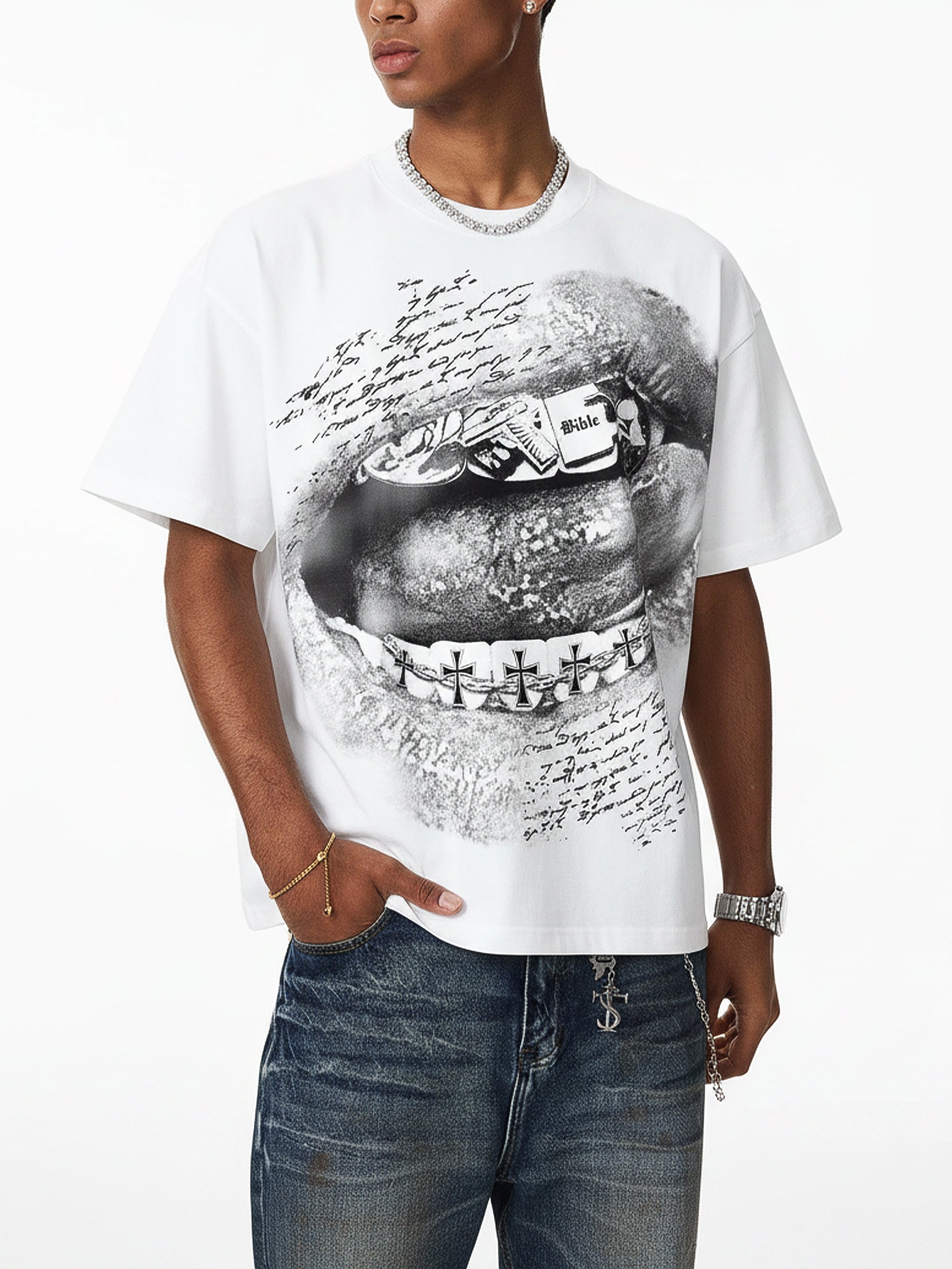 NOISSEY "Sacred Desires" Cross Grillz & Bible Lip Art Boxy Tee - Pure White
