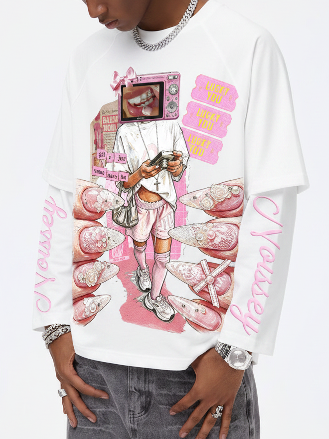 NOISSEY Y2K-Langarm-T-Shirt mit Motiv eines Mädchens mit pinker Kamera und Nailart sowie Layer-Optik – Reines Weiß