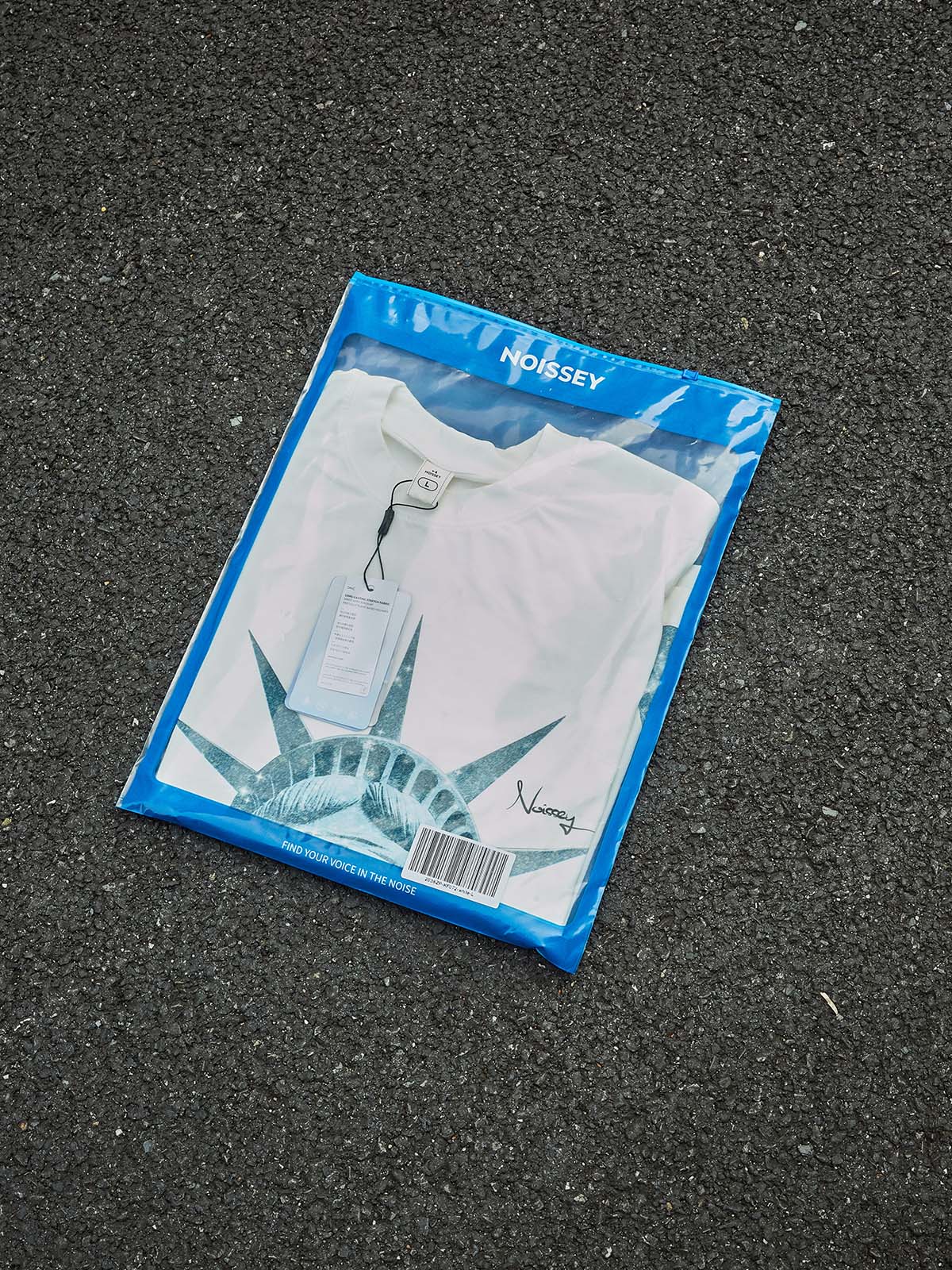 NOISSEY "Liberty Blinded" Glittering Cooling Boxy Tee