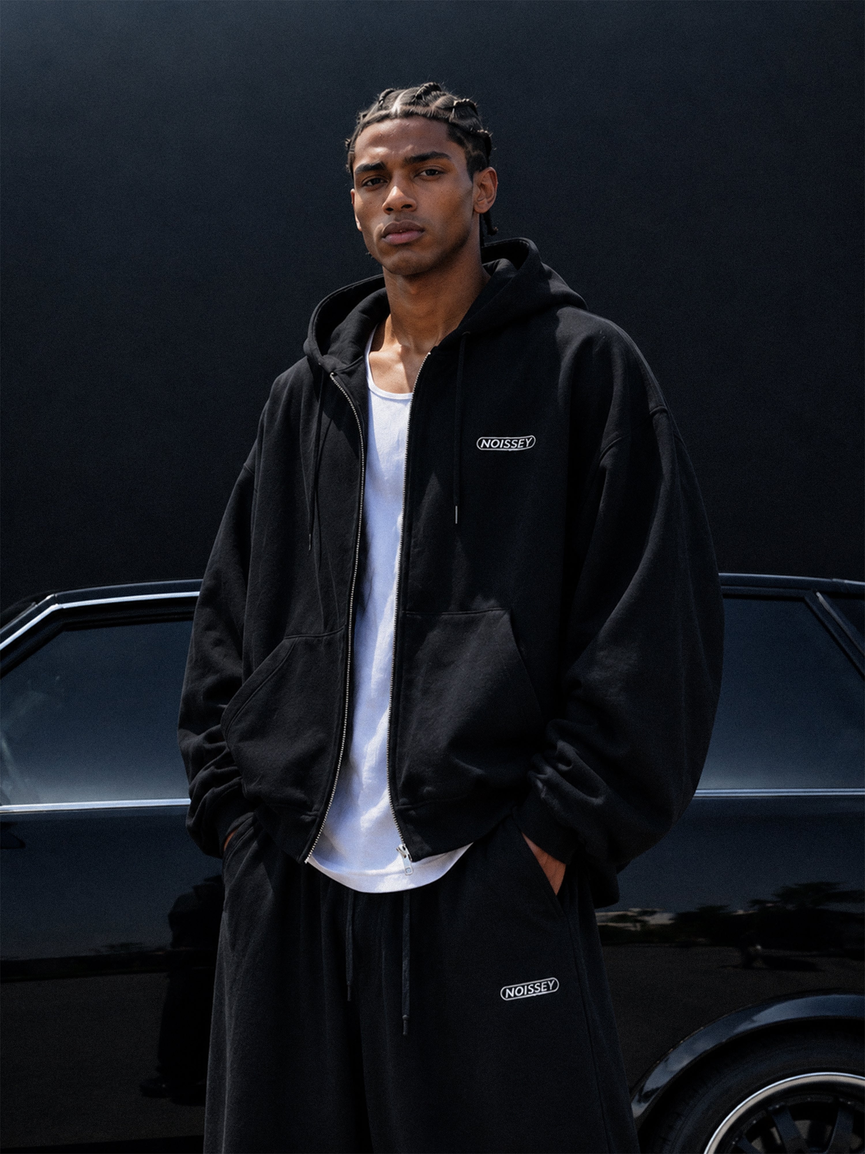 NOISSEY Essential Boxy Zip-Up Hoodie - Classic Black