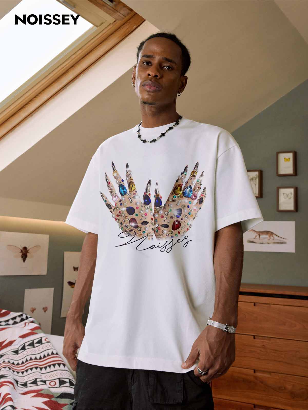 Color Gem Glove Print T-shirt