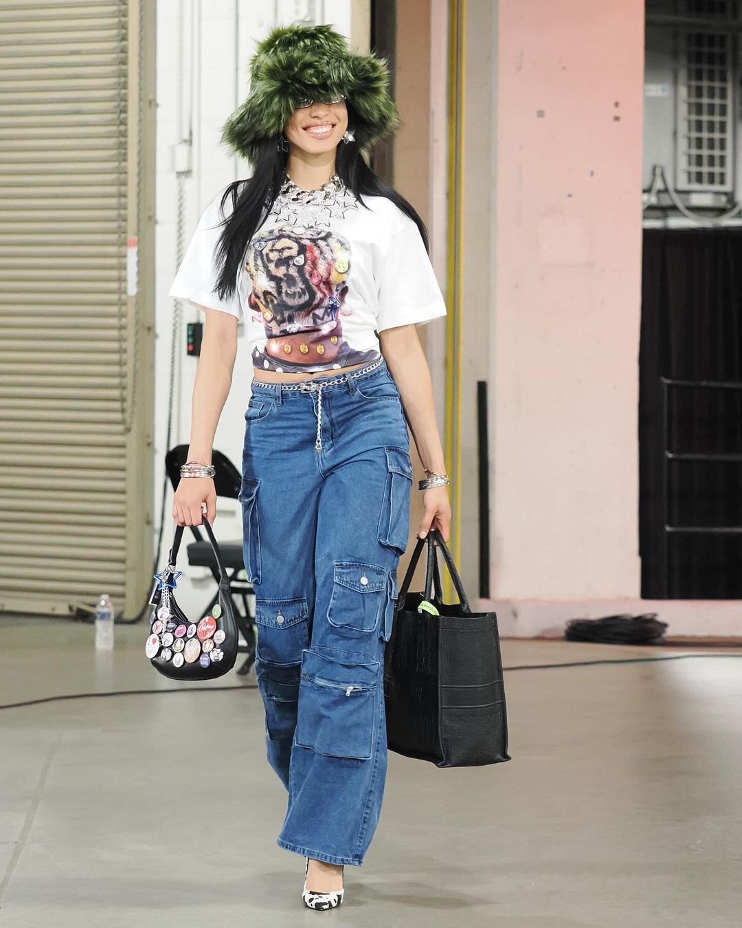 T-shirt imprimé diamants aux cheveux colorés BOUNCE BACK©