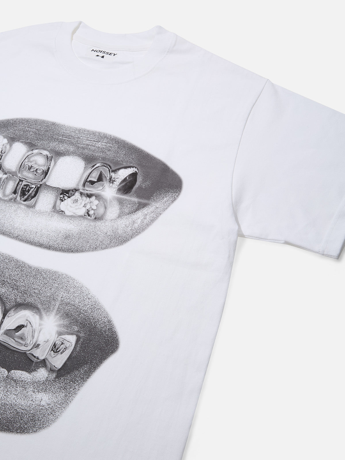 BOUNCE BACK© Retro Black Lips Grills Print Tee