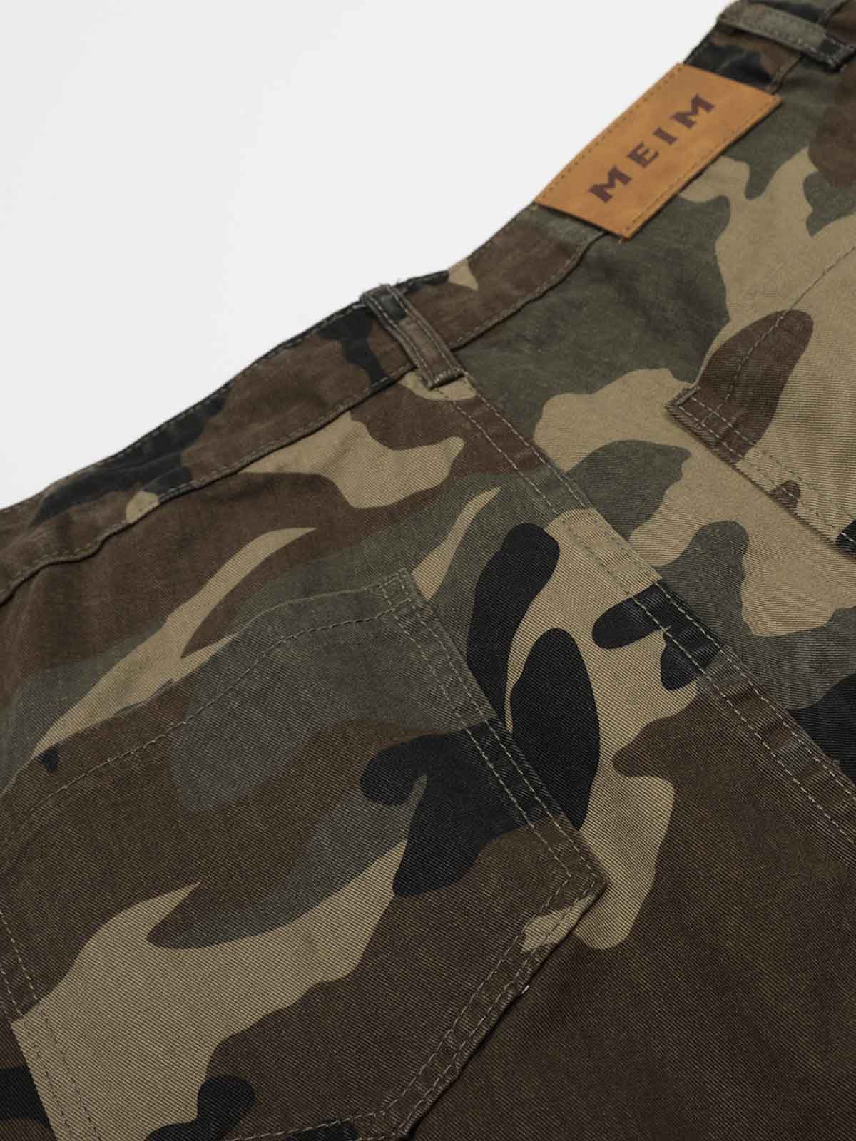 Camouflage Loose Straight-Cut Short Jeans