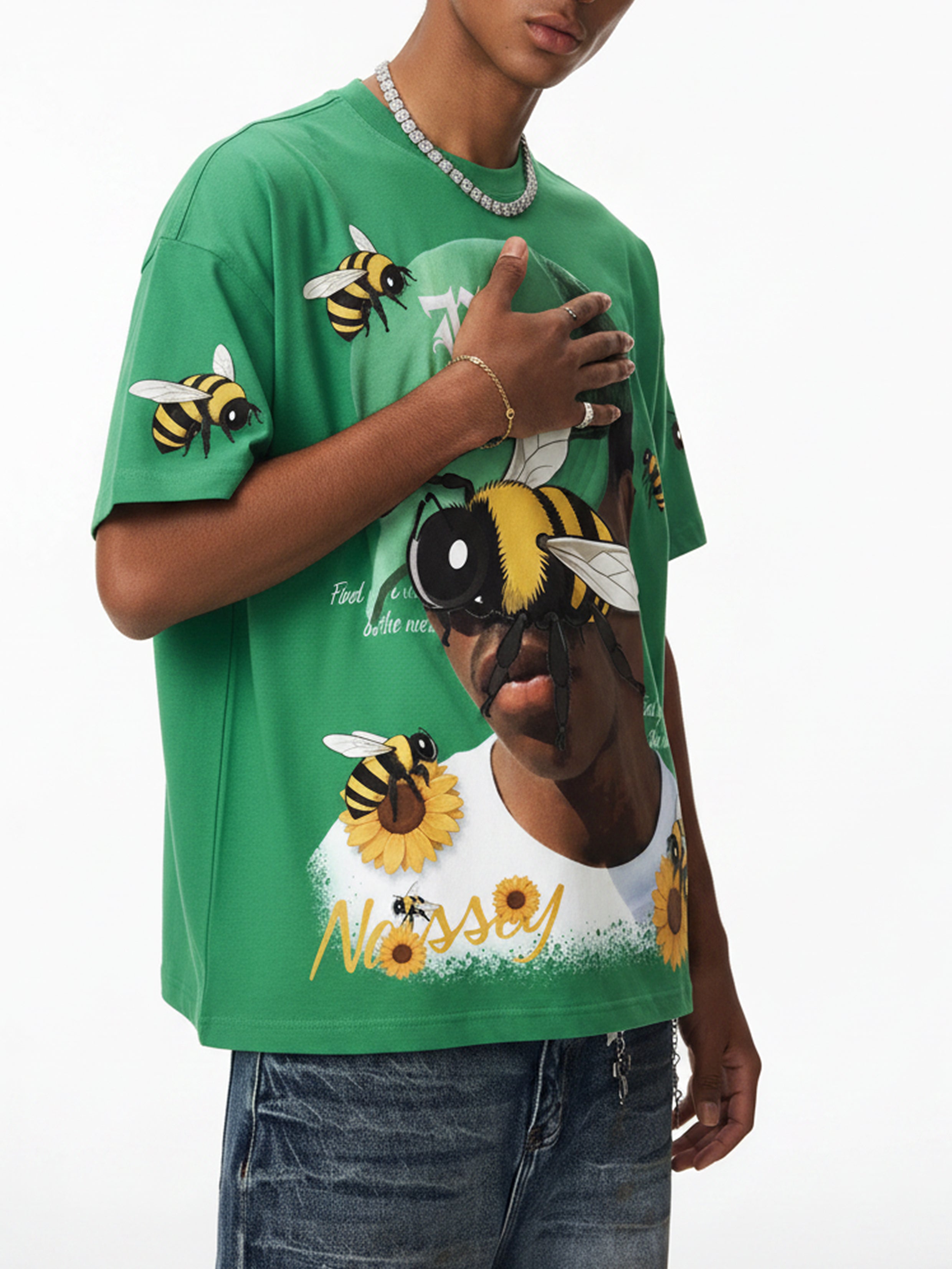 NOISSEY Surrealist Bee & Portrait Art Print Oversized T-Shirt