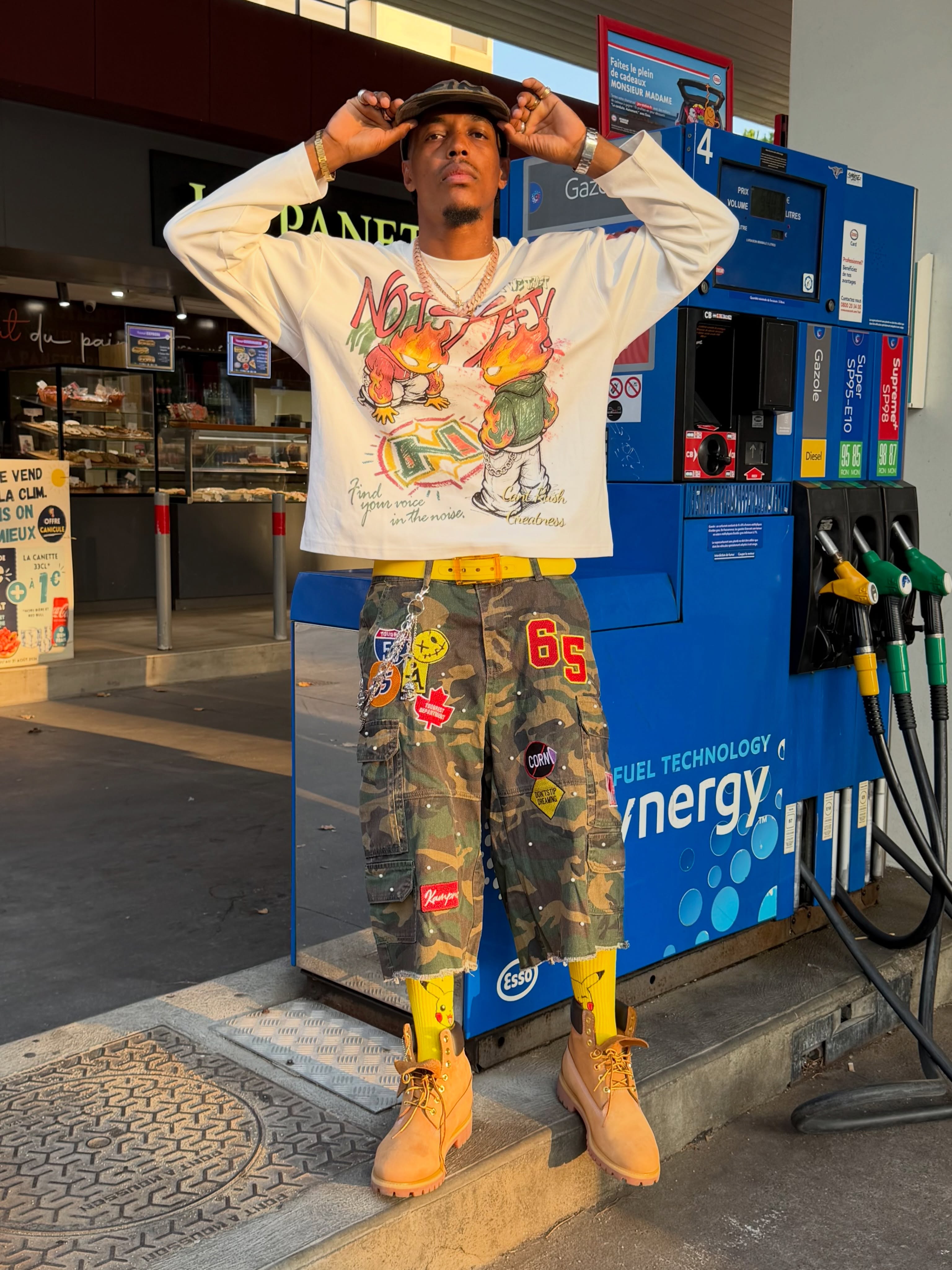 NOISSEY "Twin Flames" Boxy Heavyweight Graffiti Art L/S Tee - Vintage White