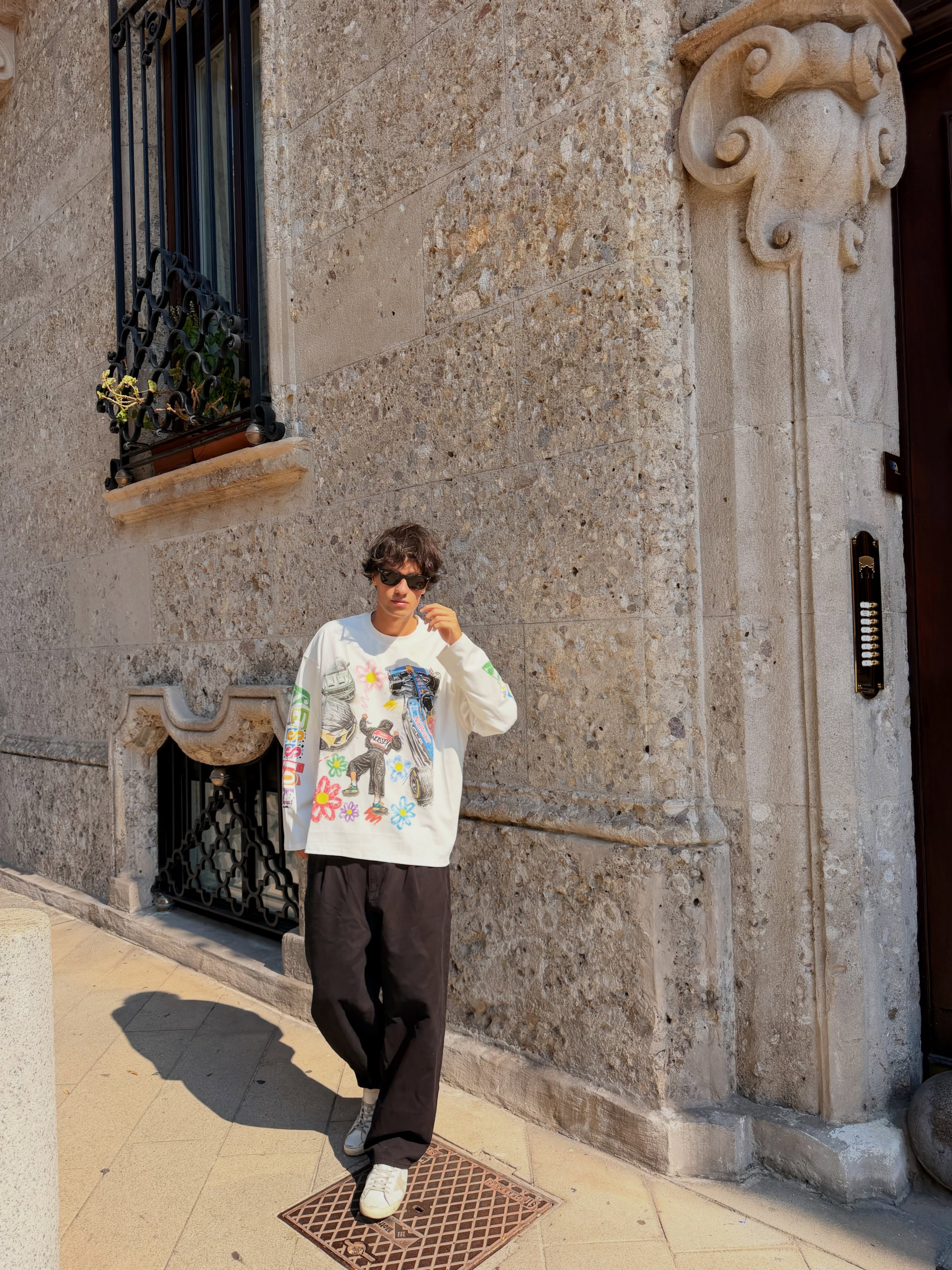 NOISSEY Falling Stars Motorsport Graffiti Art Long Sleeve Tee - White