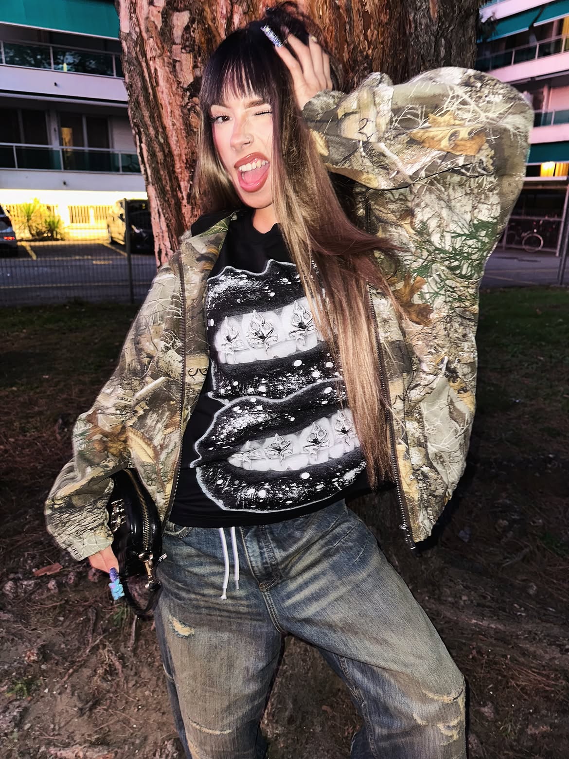 NOISSEY Double Black Lips Flame Grillz Faux Two-Piece Sweatshirt - Black Gothic Streetwear Crewneck
