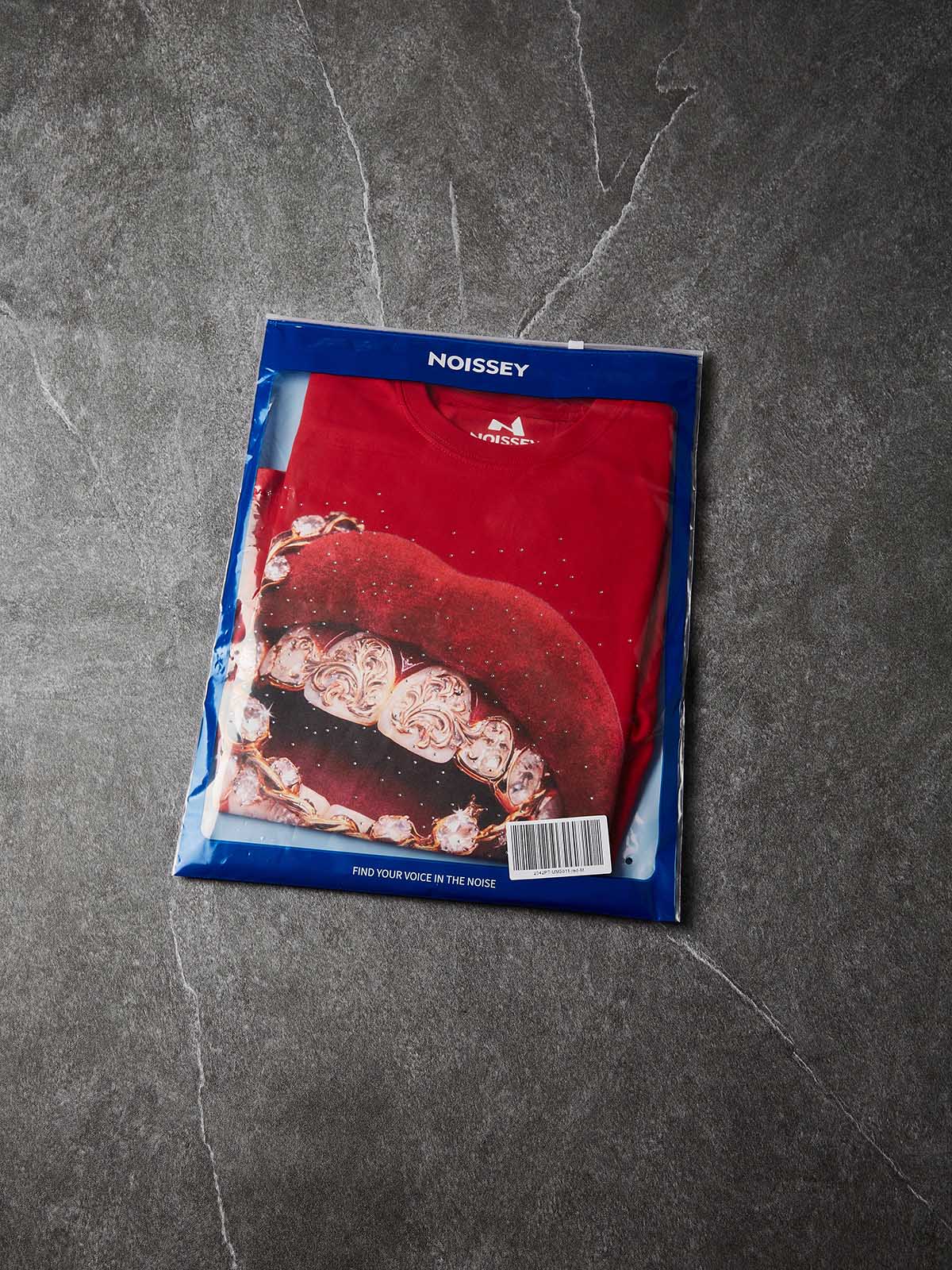NOISSEY "Velvet Sparkle" Y2K Bling Red Lips & Gold Chain Rhinestone T-Shirt - Chili Red