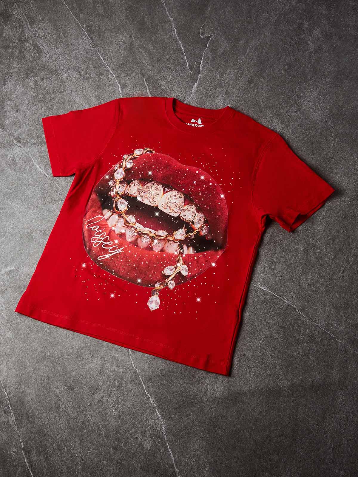 NOISSEY "Velvet Sparkle" Y2K Bling Red Lips & Gold Chain Rhinestone T-Shirt - Chili Red