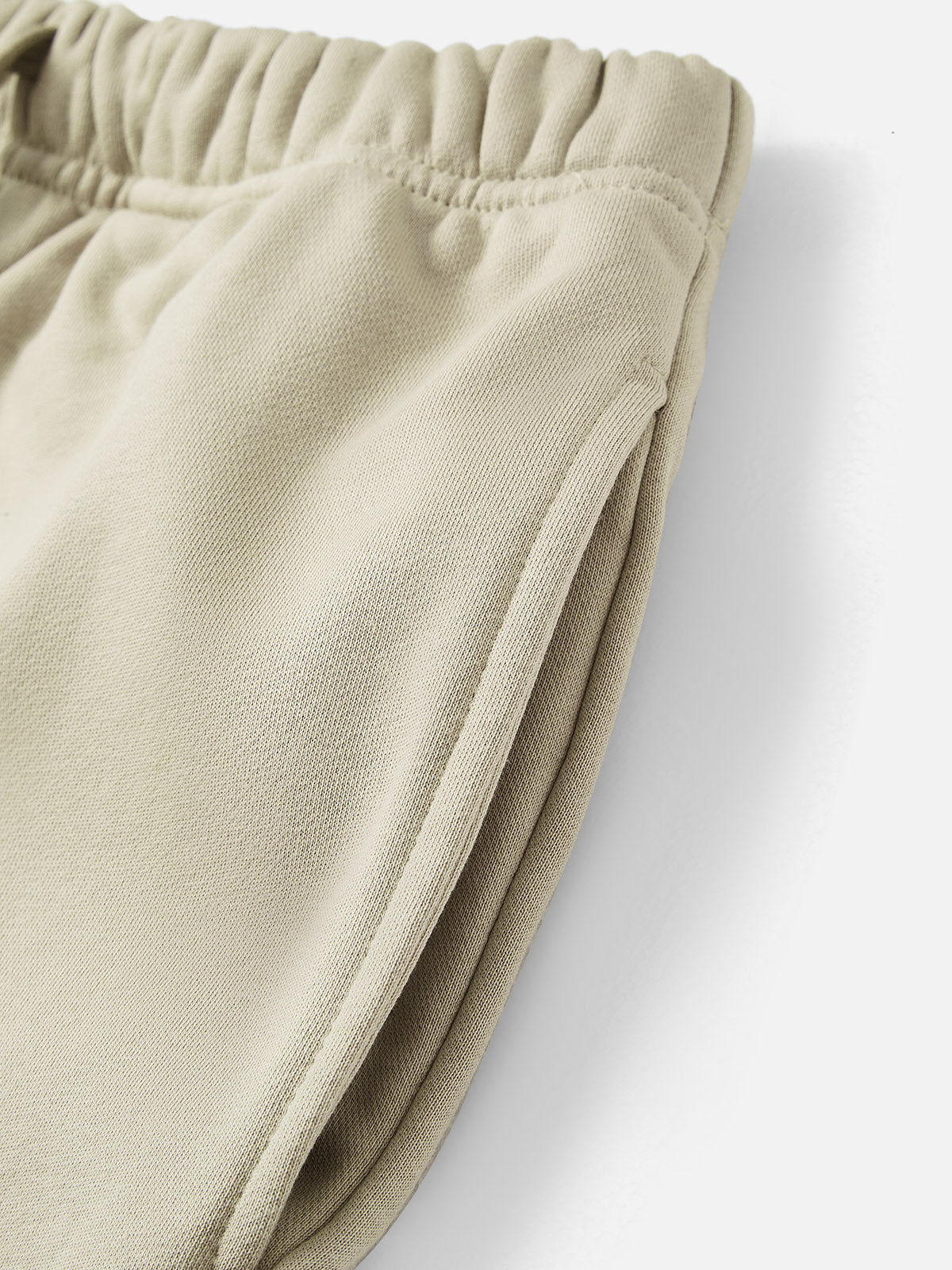BOUNCE BACK© 360g heavyweight earth-tone printed shorts