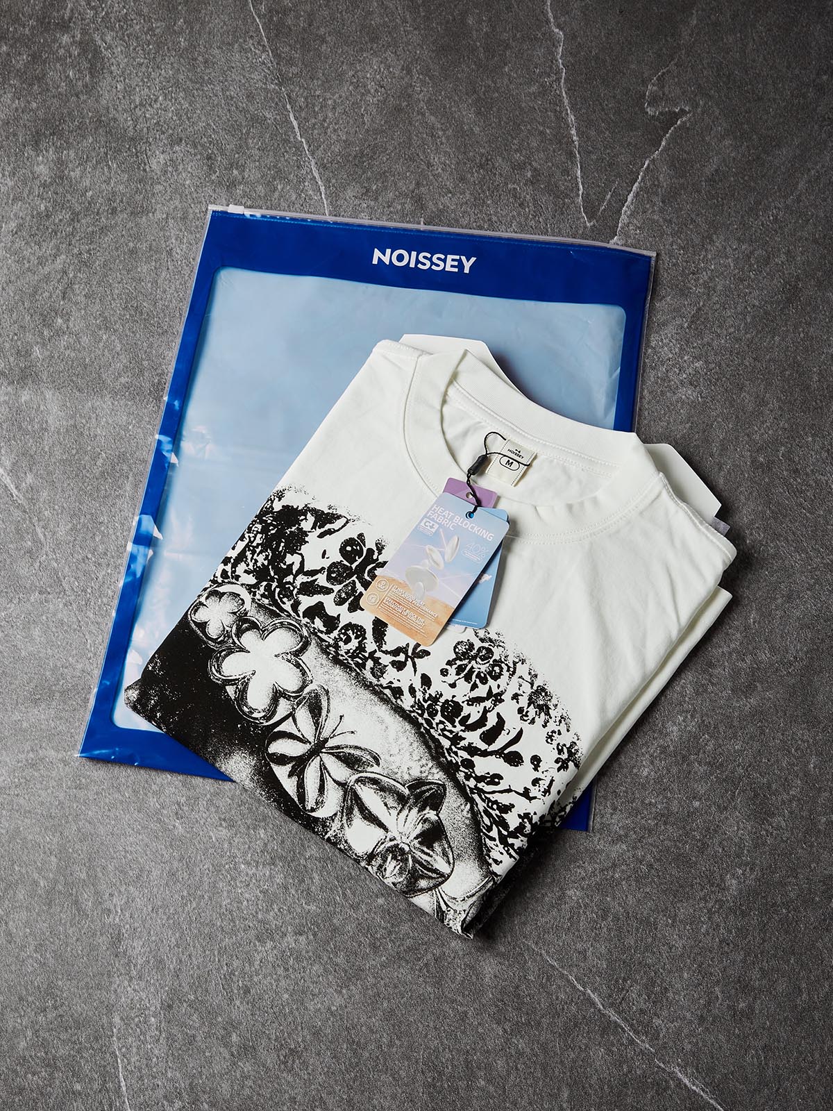 NOISSEY Floral Sketch Lips Metallic Grillz Short Sleeve T-Shirt - White