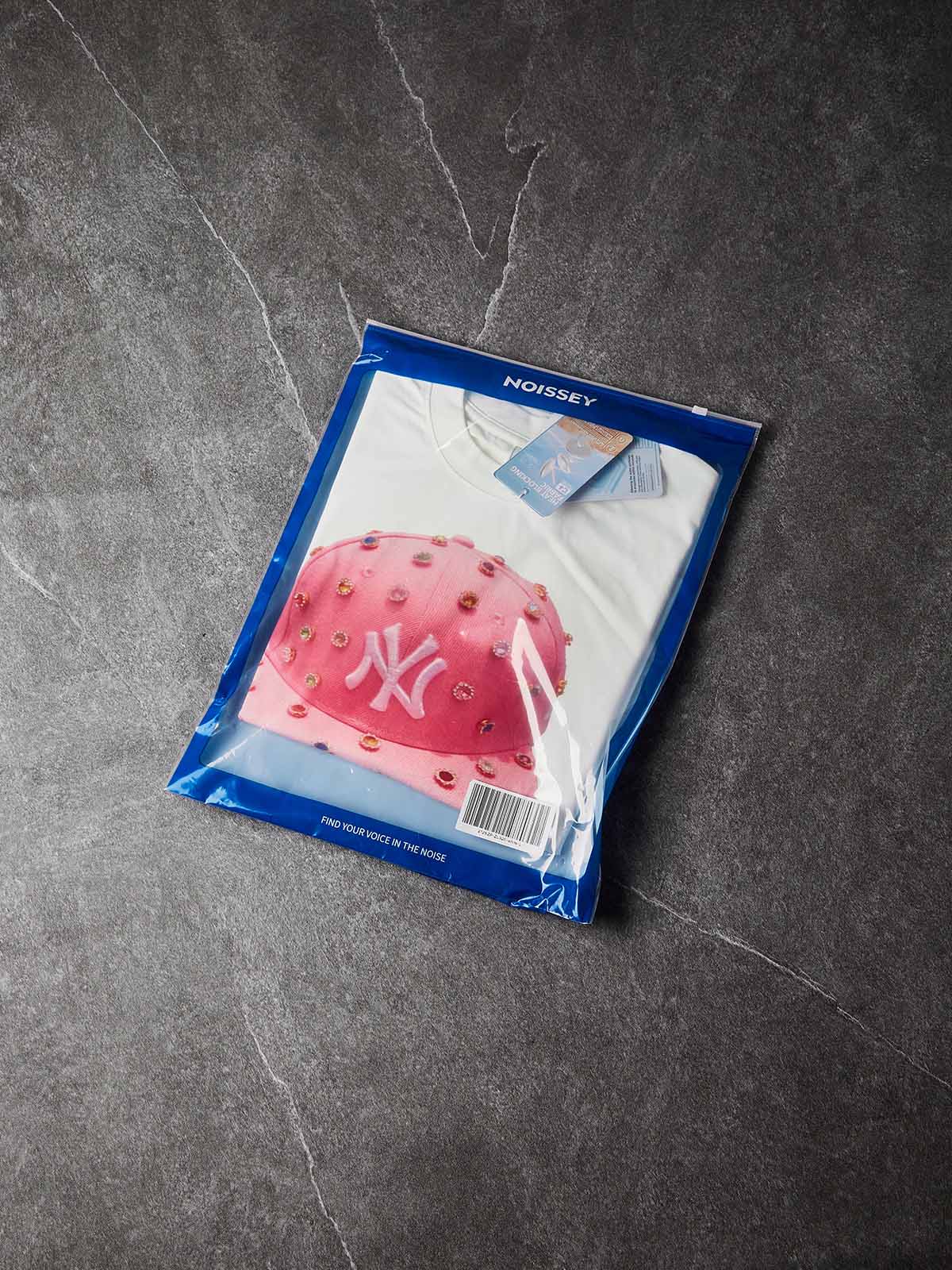 NOISSEY "Pink Diamond-Hat Girl" Character Tee - Clean White 255G Heavyweight Boxy Oversized Fit