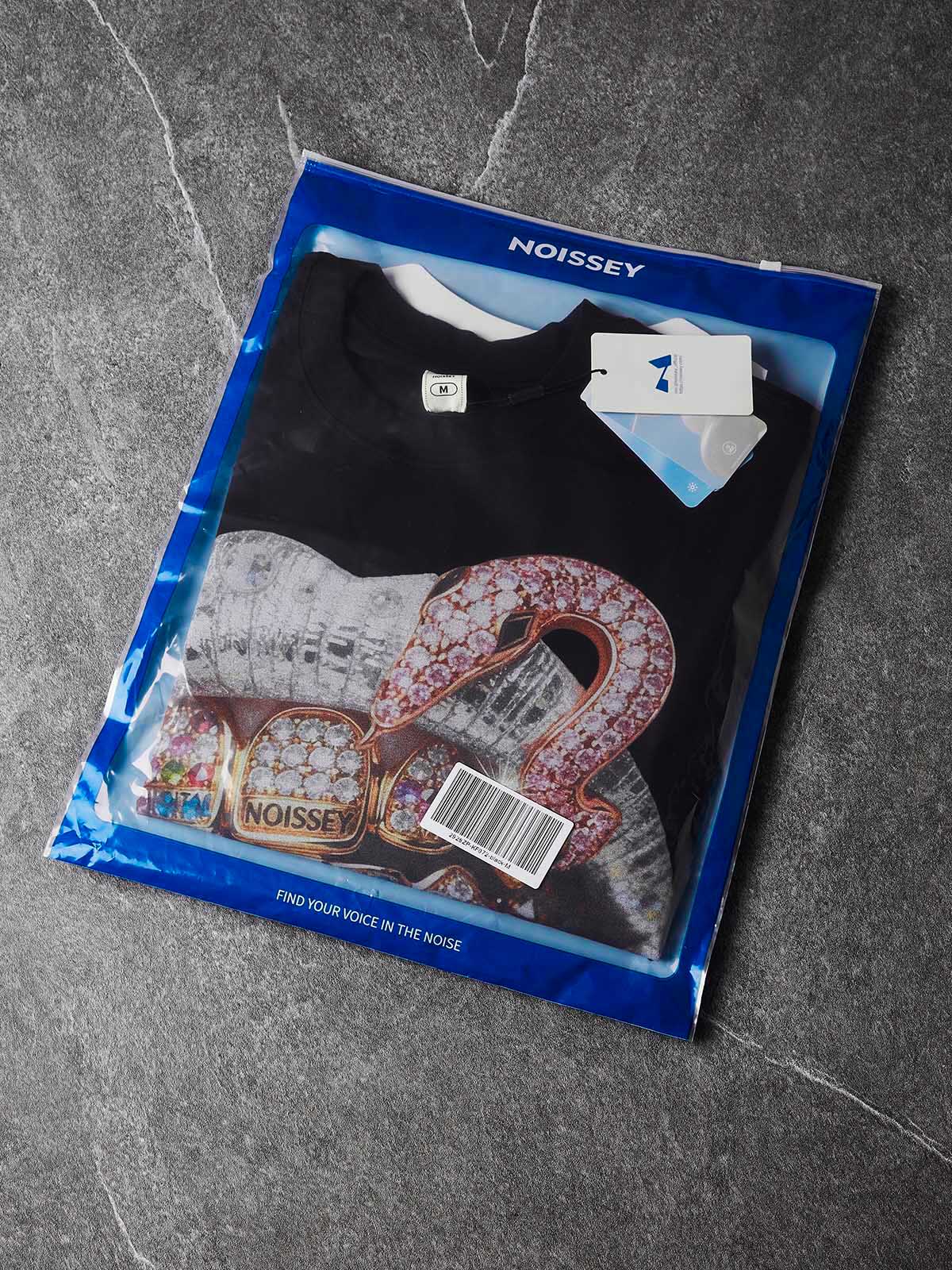NOISSEY "Pink Snake" Black Tee - Boxy Lips Graphic T-Shirt