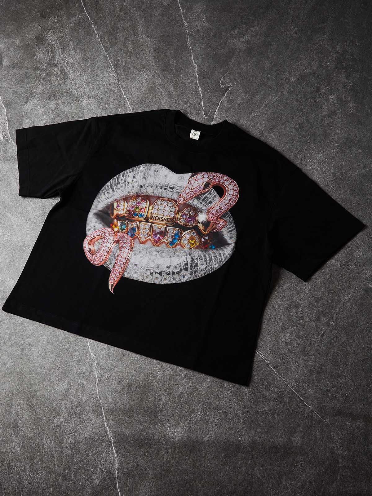 NOISSEY "Pink Snake" Black Tee - Boxy Lips Graphic T-Shirt