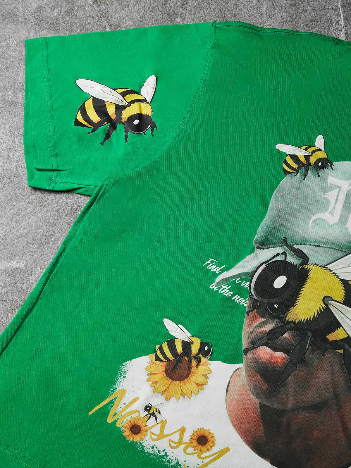 NOISSEY "Surrealist Bee" Green Tee - Boxy Graphic T-Shirt