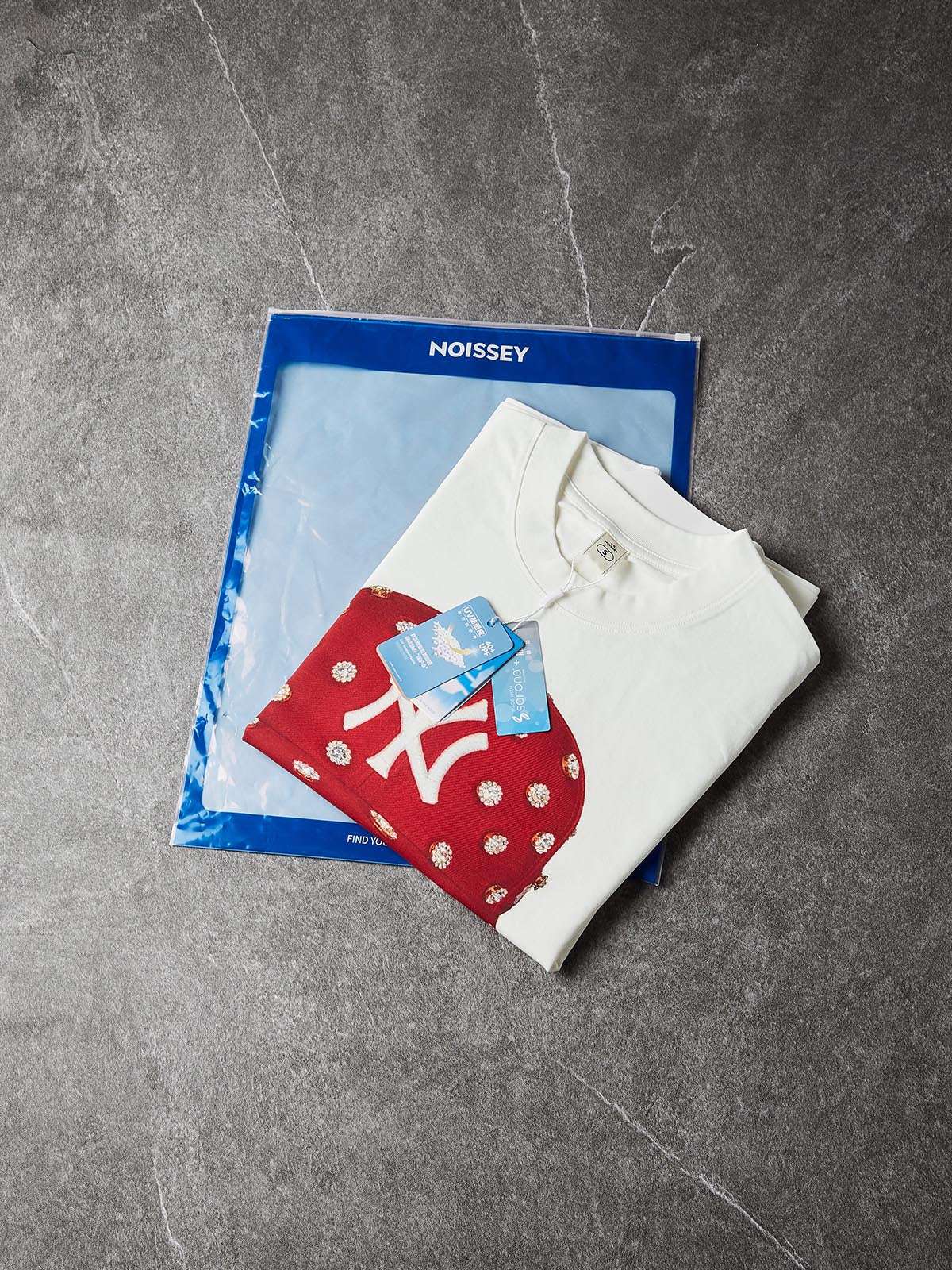 NOISSEY "Bad Boy Red Snapback" Tee - Clean White 260G Heavyweight Little Oversized Streetwear T-Shirt
