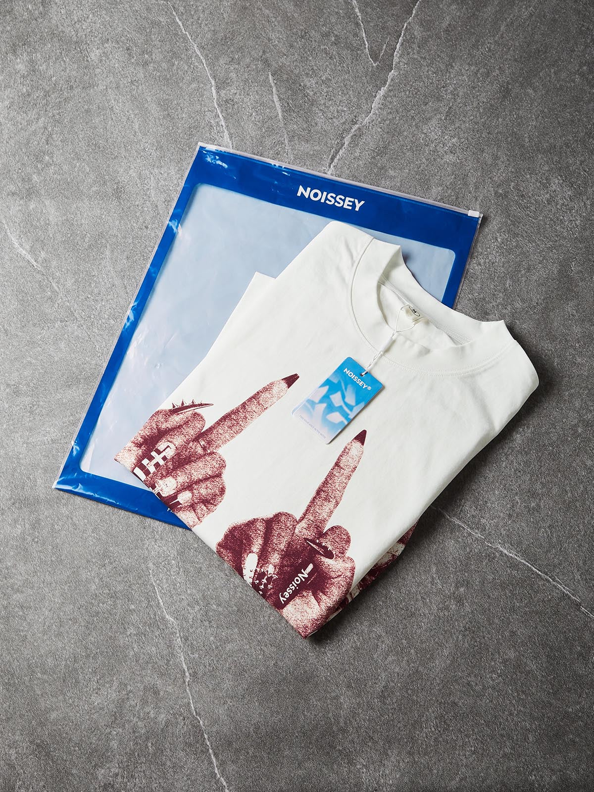 NOISSEY "Chained Rebellion" White Tee - Oversized Retro Red Graphic T-Shirt