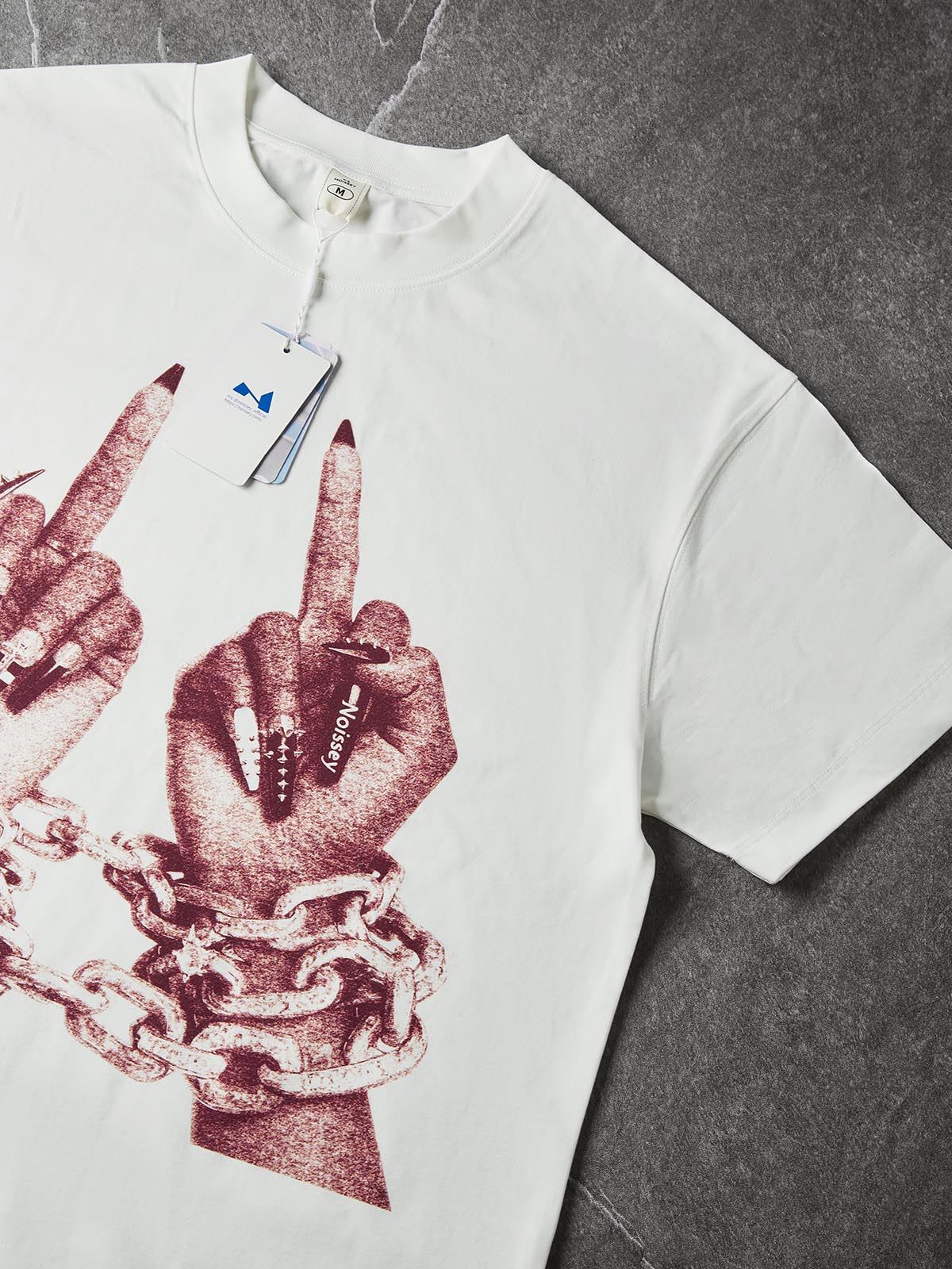 NOISSEY "Chained Rebellion" White Tee - Oversized Retro Red Graphic T-Shirt