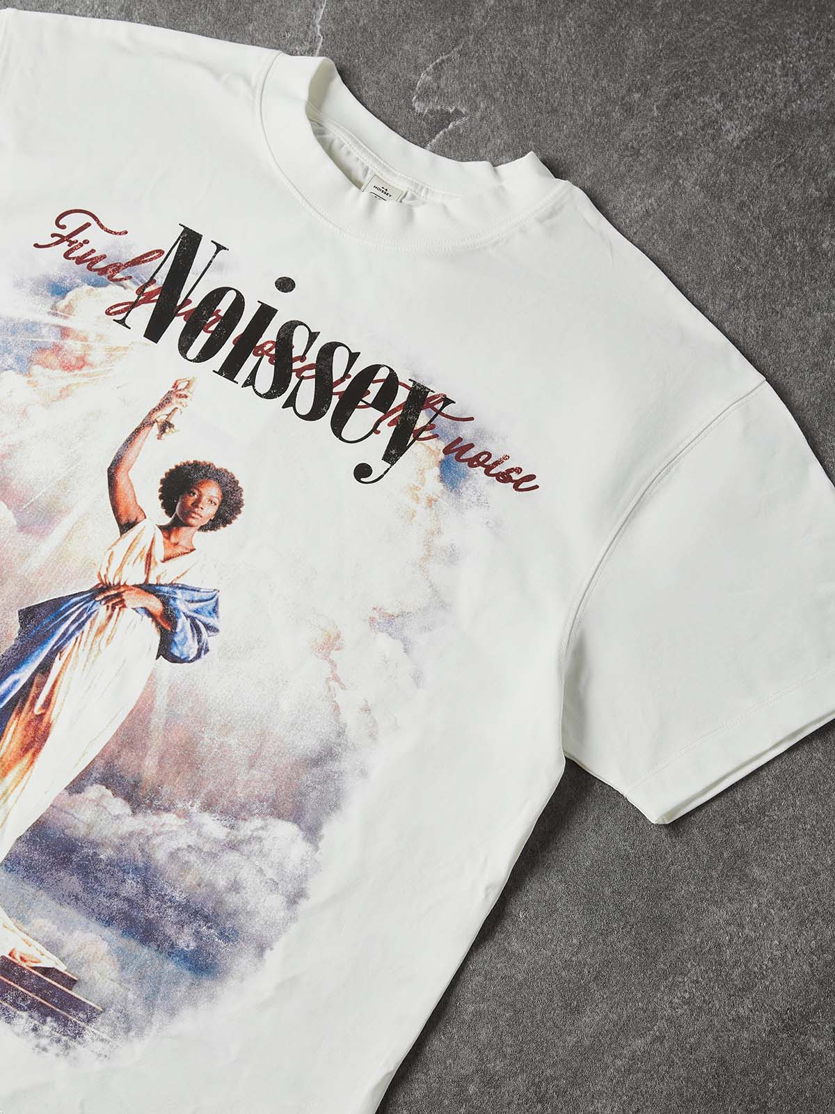 NOISSEY "FIND YOUR VOICE" CELESTIAL GODDESS VINTAGE ART PRINT T-SHIRT