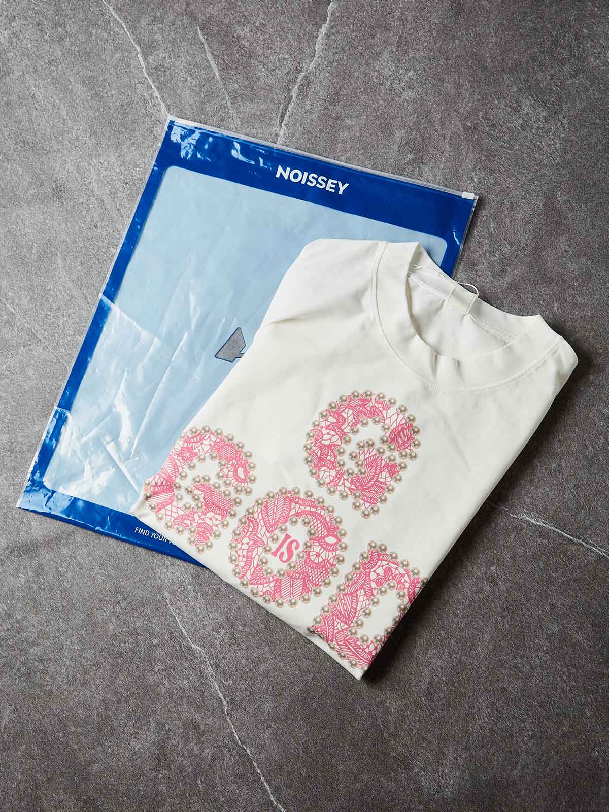 GOD IS GOOD! Lace Pearl Edge Printed T-shirt