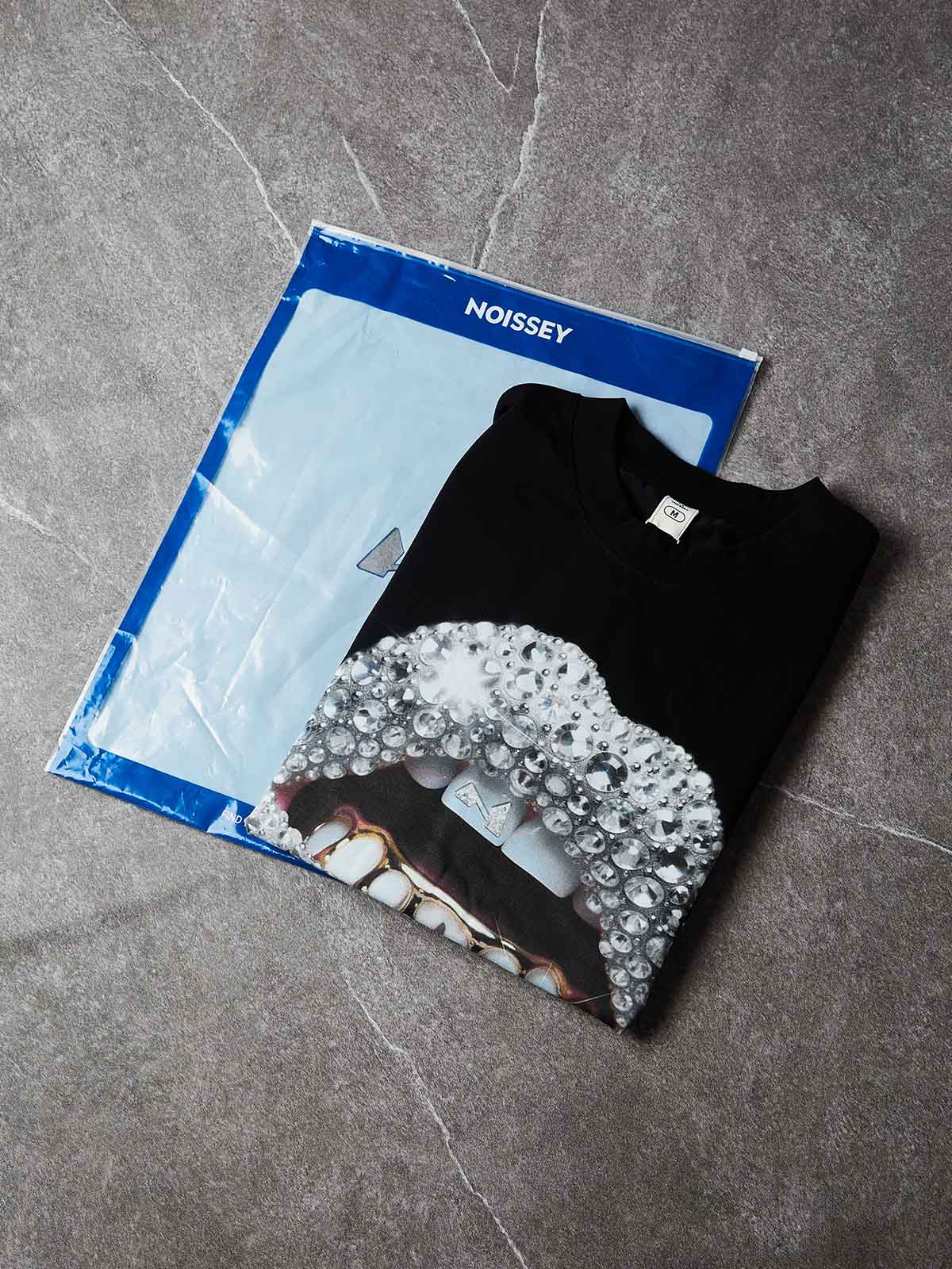 NOISSEY Premium Grey Diamond Lip T-Shirt - Phantom Black 350G Heavyweight Oversized Fit