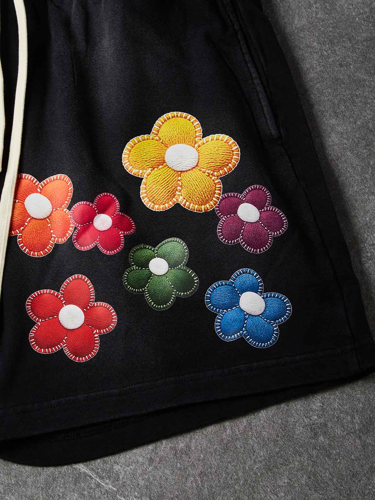 NOISSEY Washed Black Rainbow Flower &amp; Script LOGO Printed Oversized Sweat Shorts