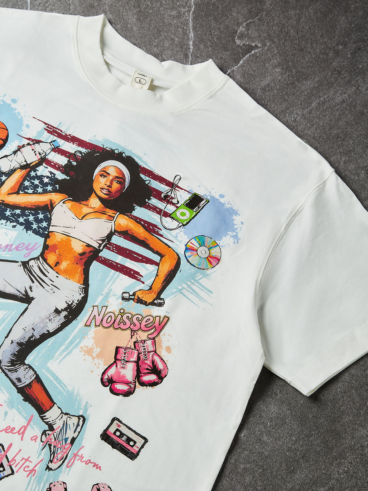 Camiseta extragrande NOISSEY con gráfico retro de chica fitness y radiocasete - Blanco puro