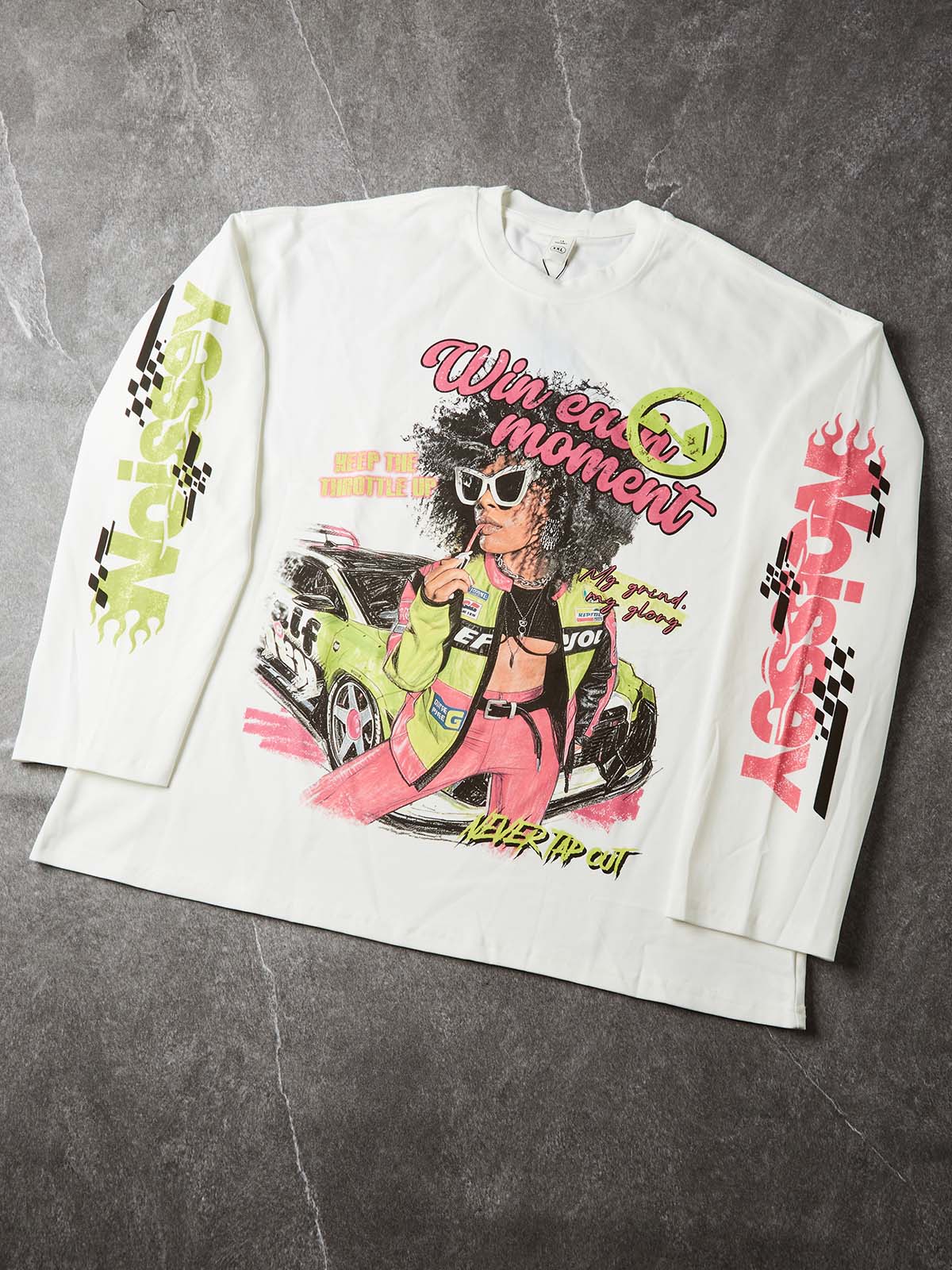 Felpa NOISSEY a maniche lunghe con ragazza biker e graffiti street - Bianco