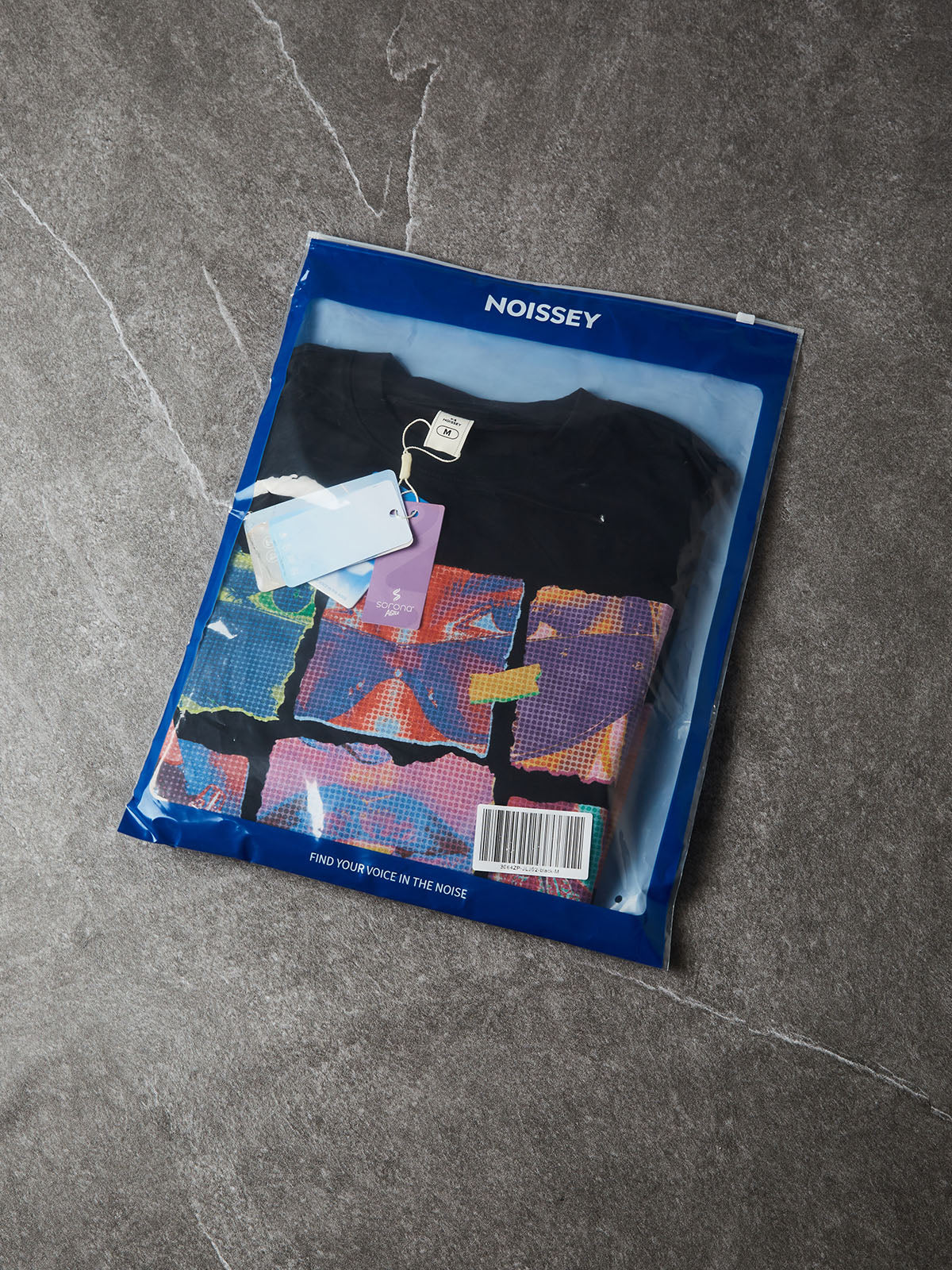 Camiseta NOISSEY de manga larga con efecto de capas y retrato pop art de cuadrícula de nueve - Negro