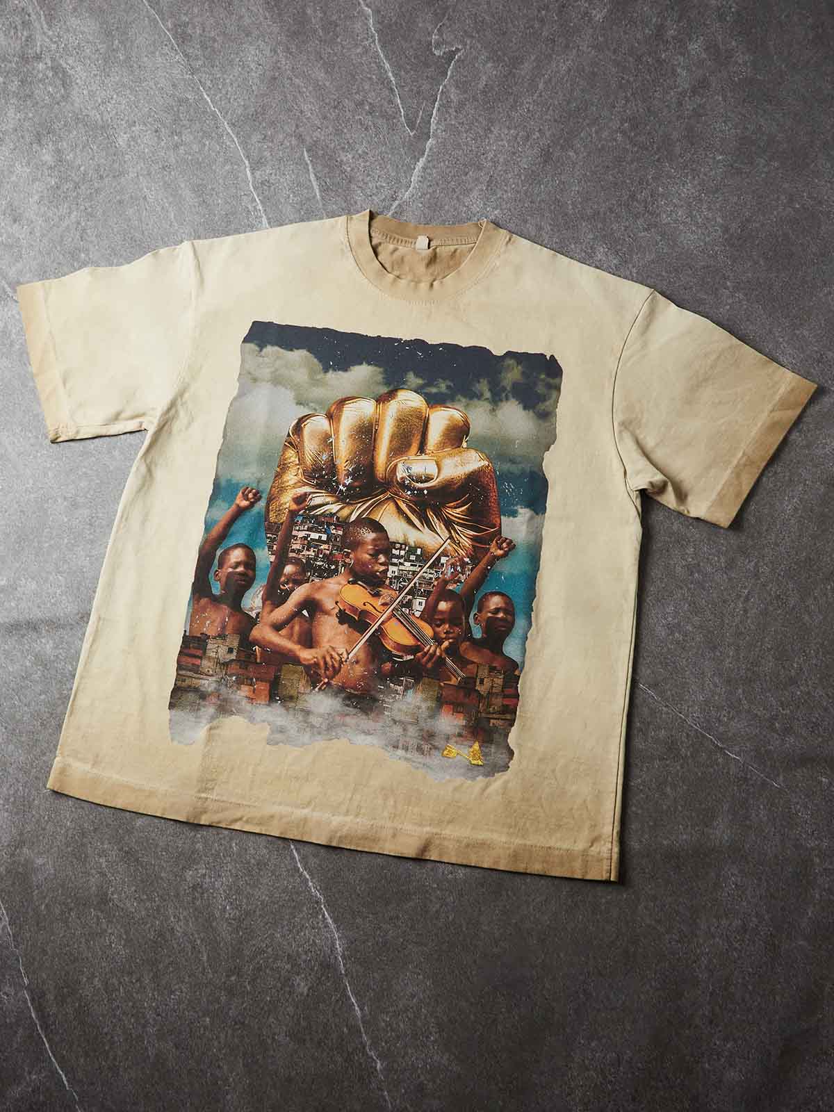T-Shirt mit gewaschenem „Freedom“-Collage-Print