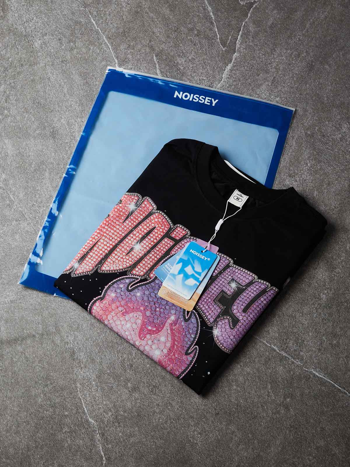 Camiseta de tirantes NOISSEY Run Forever con personaje de llamas cubierto de pedrería - Negro fantasma