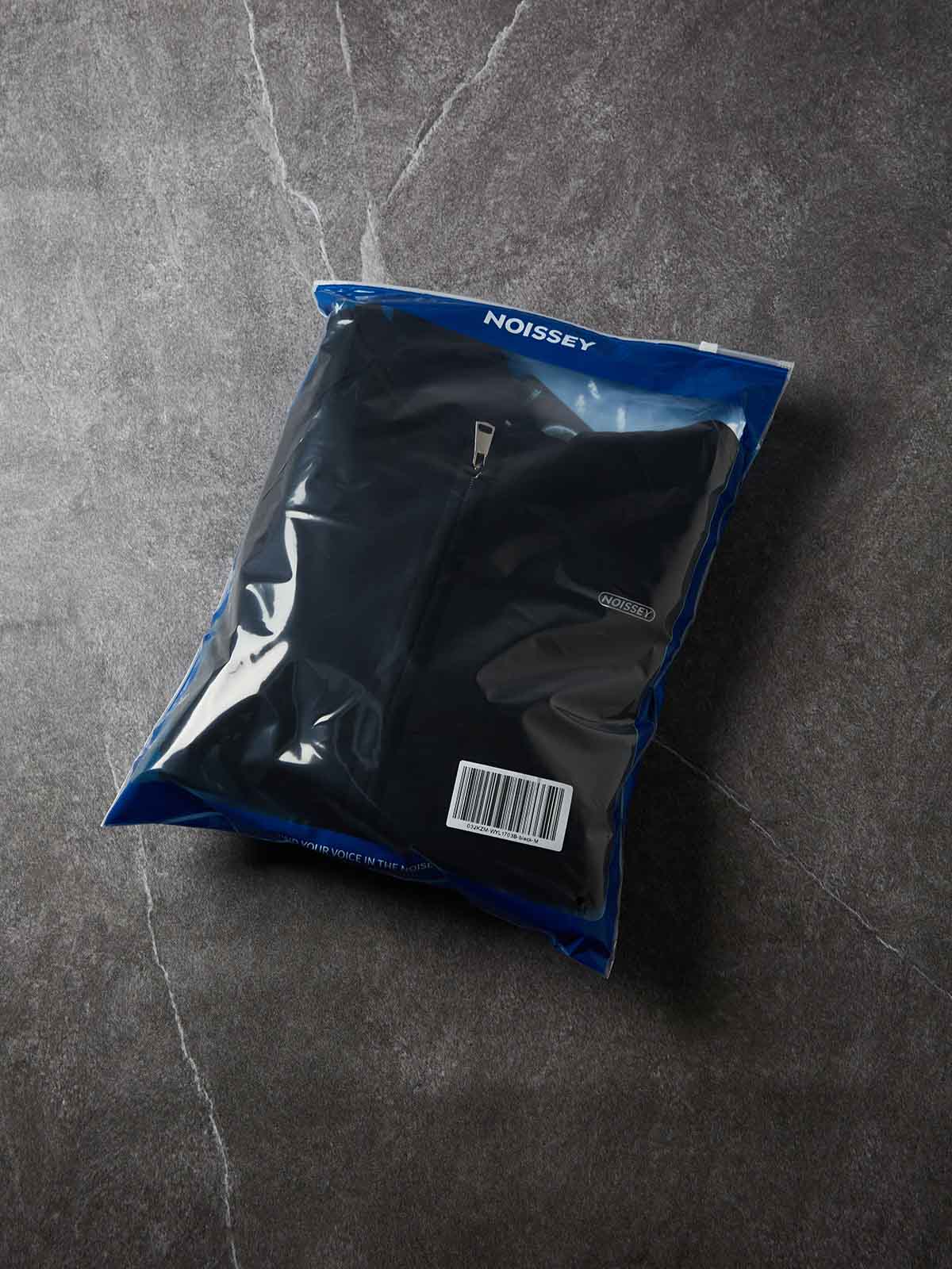 NOISSEY Essential Boxy Zip-Up Hoodie - Classic Black