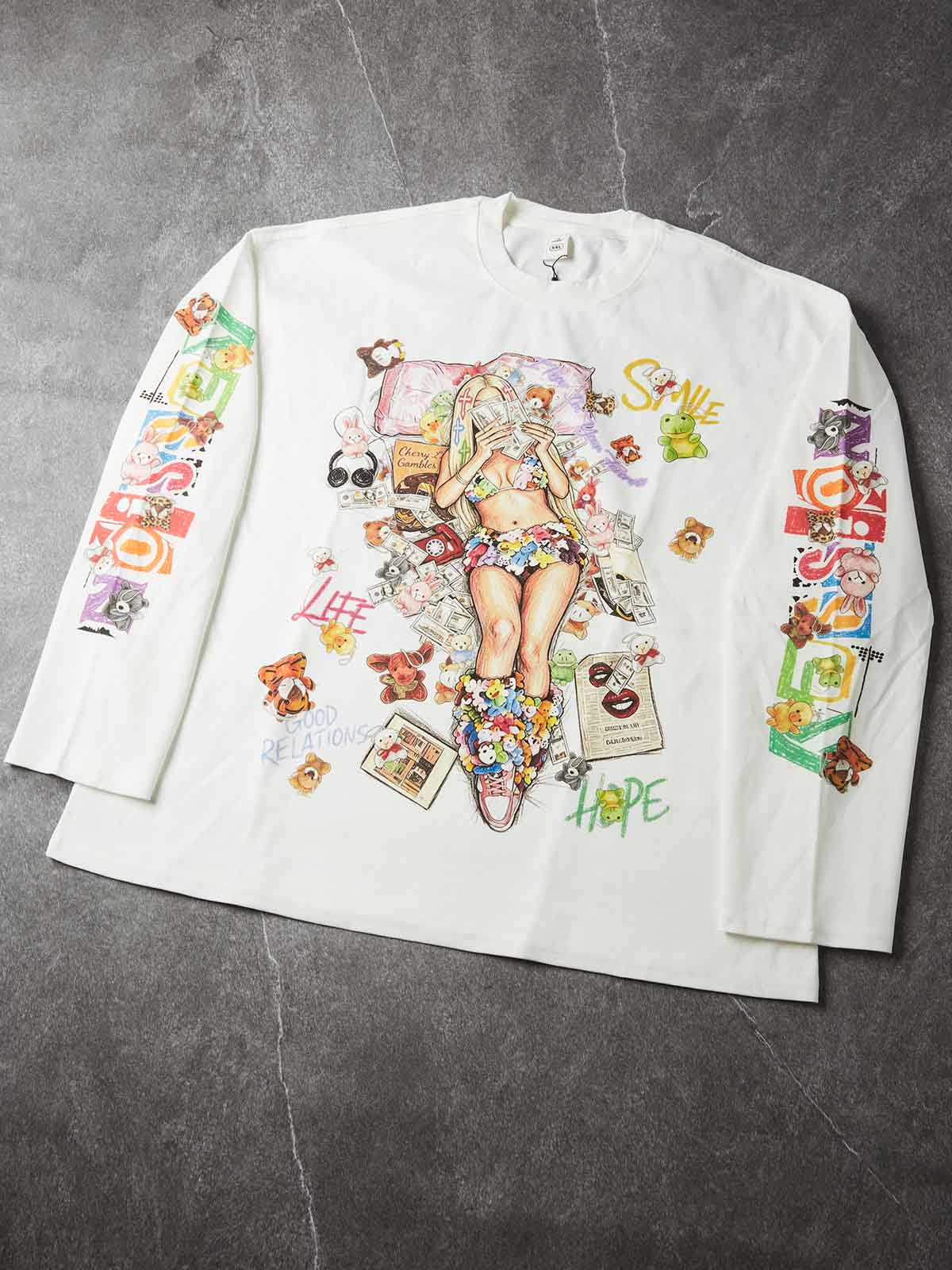 NOISSEY Crayon Graffiti Plush Girl Graphic Sweatshirt - Black & White Streetwear Crewneck