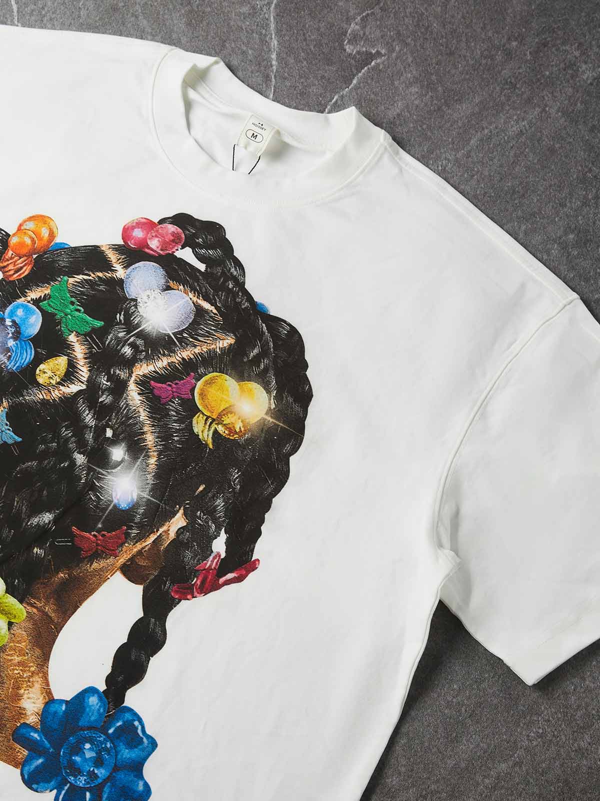 NOISSEY „Y2K Barrette“ geflochtenes Haar Cooling-Boxy-T-Shirt