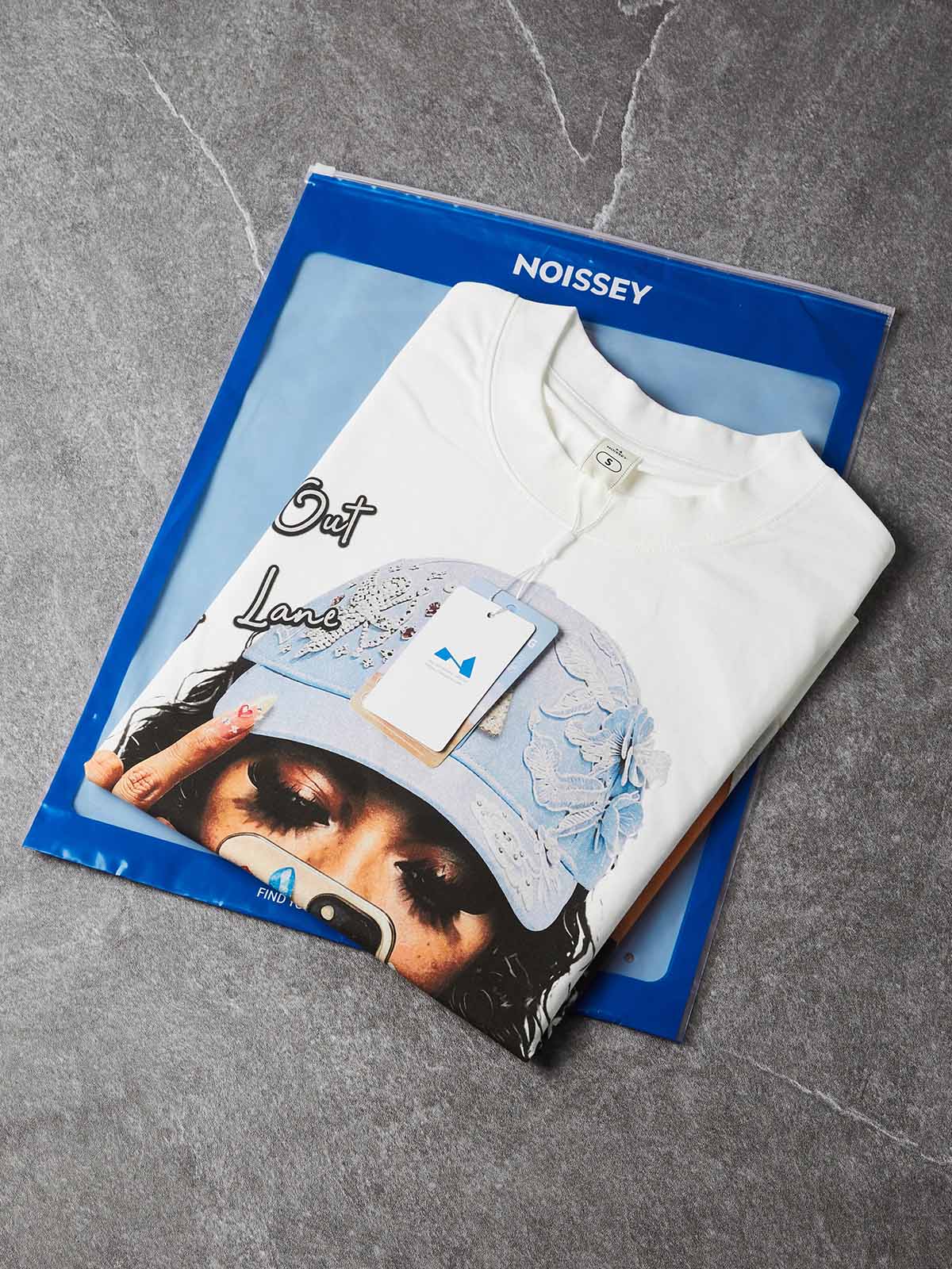 NOISSEY Y2K Lace Cap & Gem Flower Phone Case Graphic Oversized Tee (Crisp White)