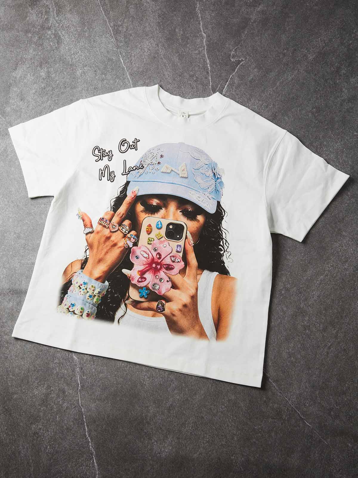 NOISSEY Y2K Lace Cap & Gem Flower Phone Case Graphic Oversized Tee (Crisp White)