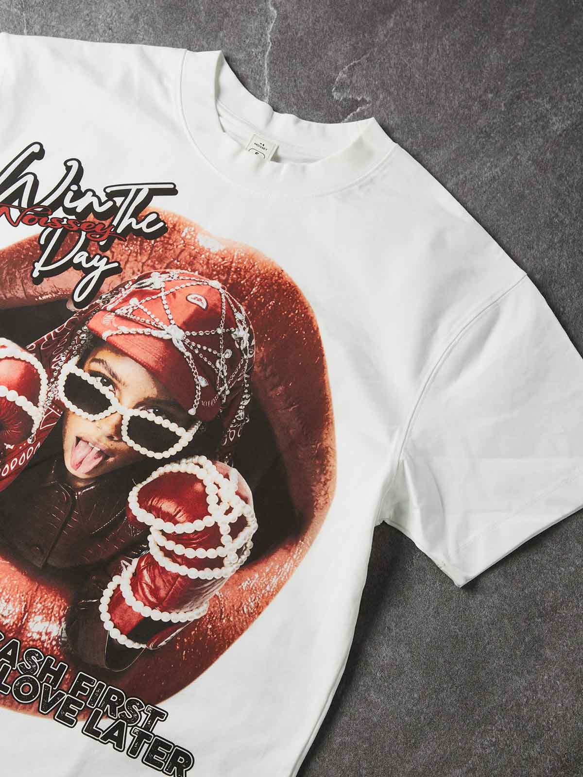 NOISSEY Red Lips Pearl Boxing Girl Graphic T-Shirt - White Oversized Streetwear Tee