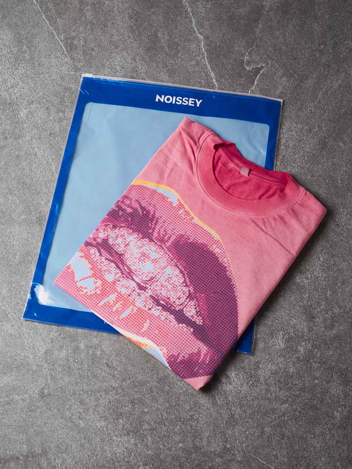 NOISSEY Double Pop Art Iced-Out Lips Graphic Tee - Pink Oversized Streetwear Shirt